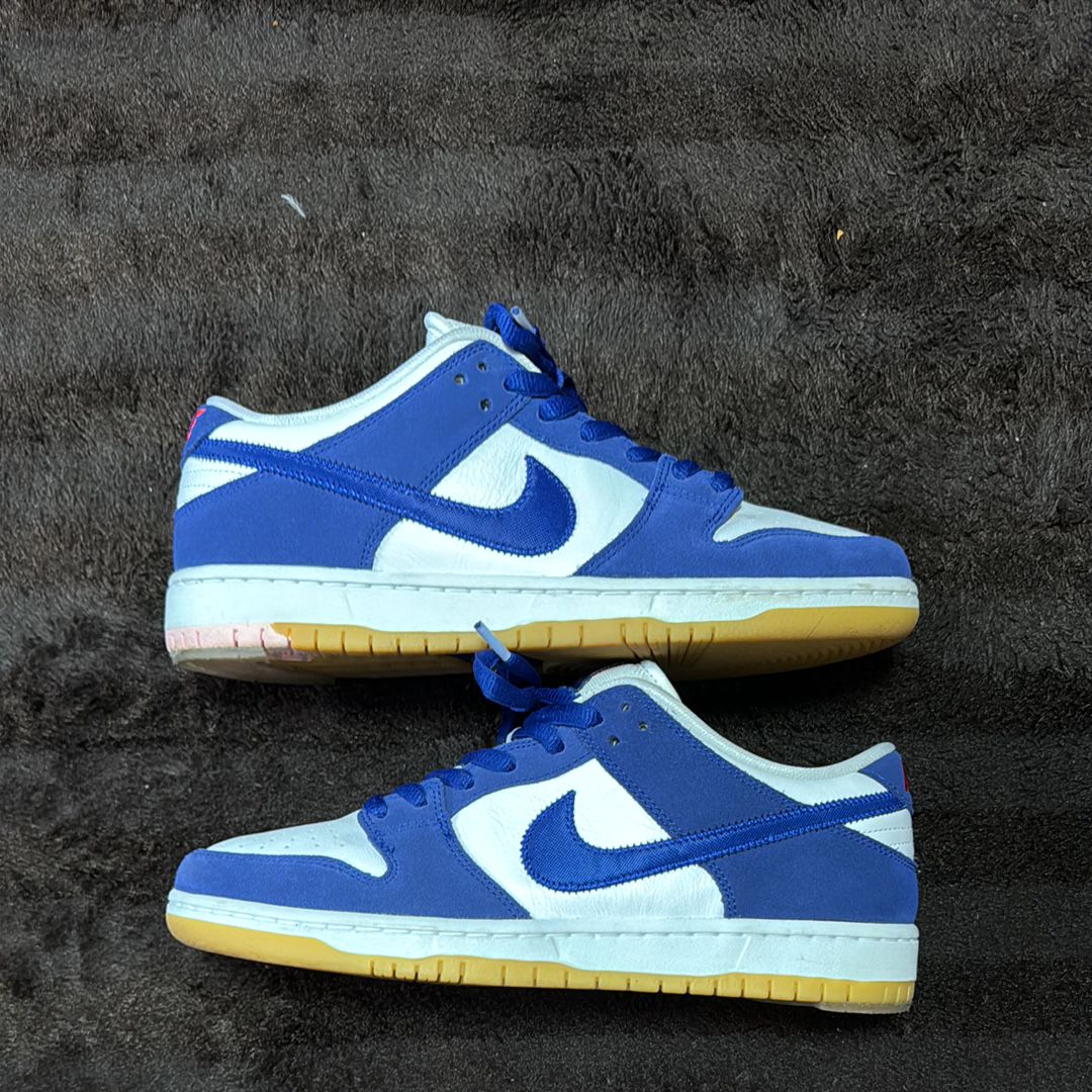 Nike SB Dunk Low "Los Angeles Dodgers/Deep Royal Blue"