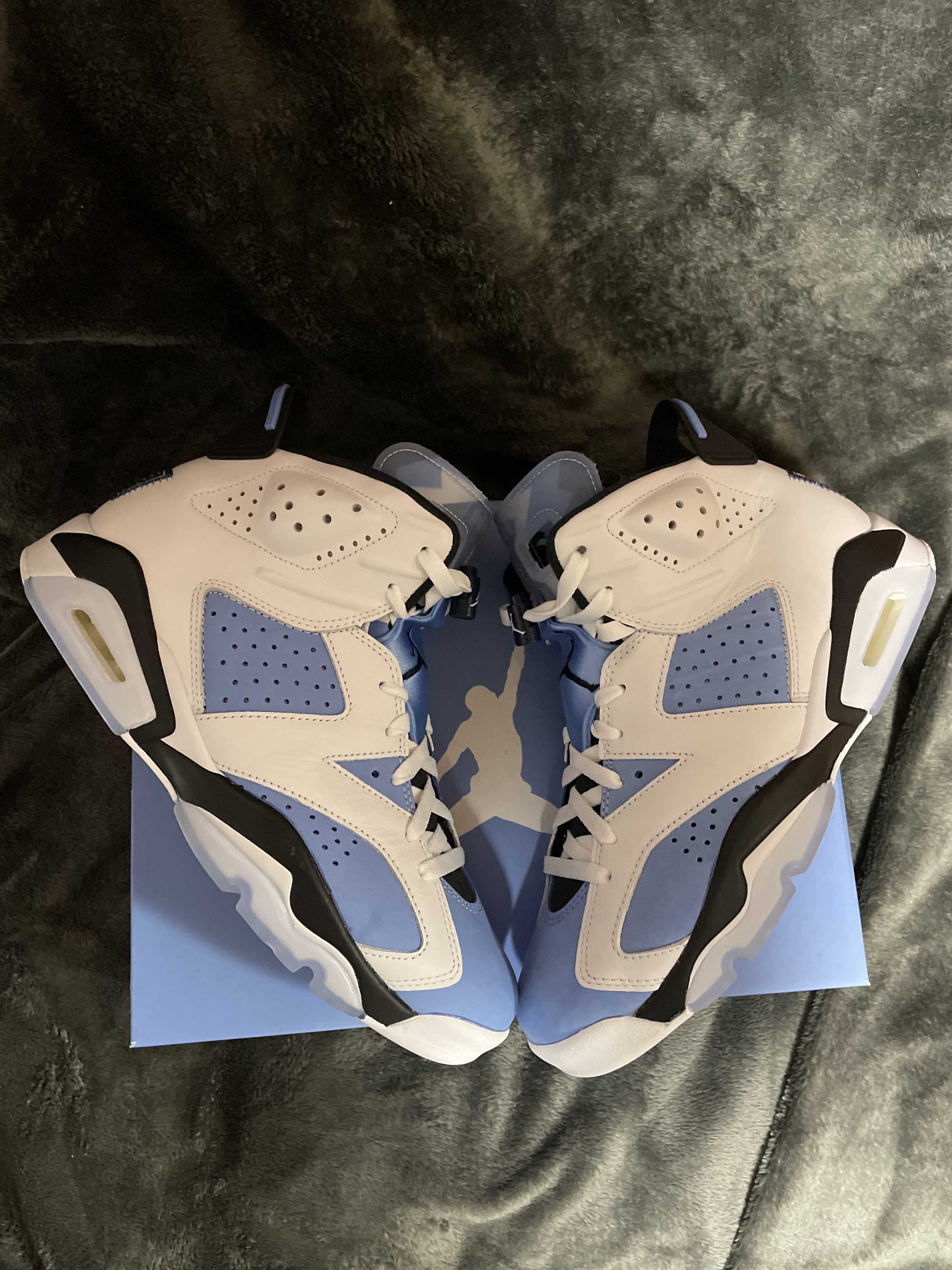 Nike Air Jordan 6 "UNC"