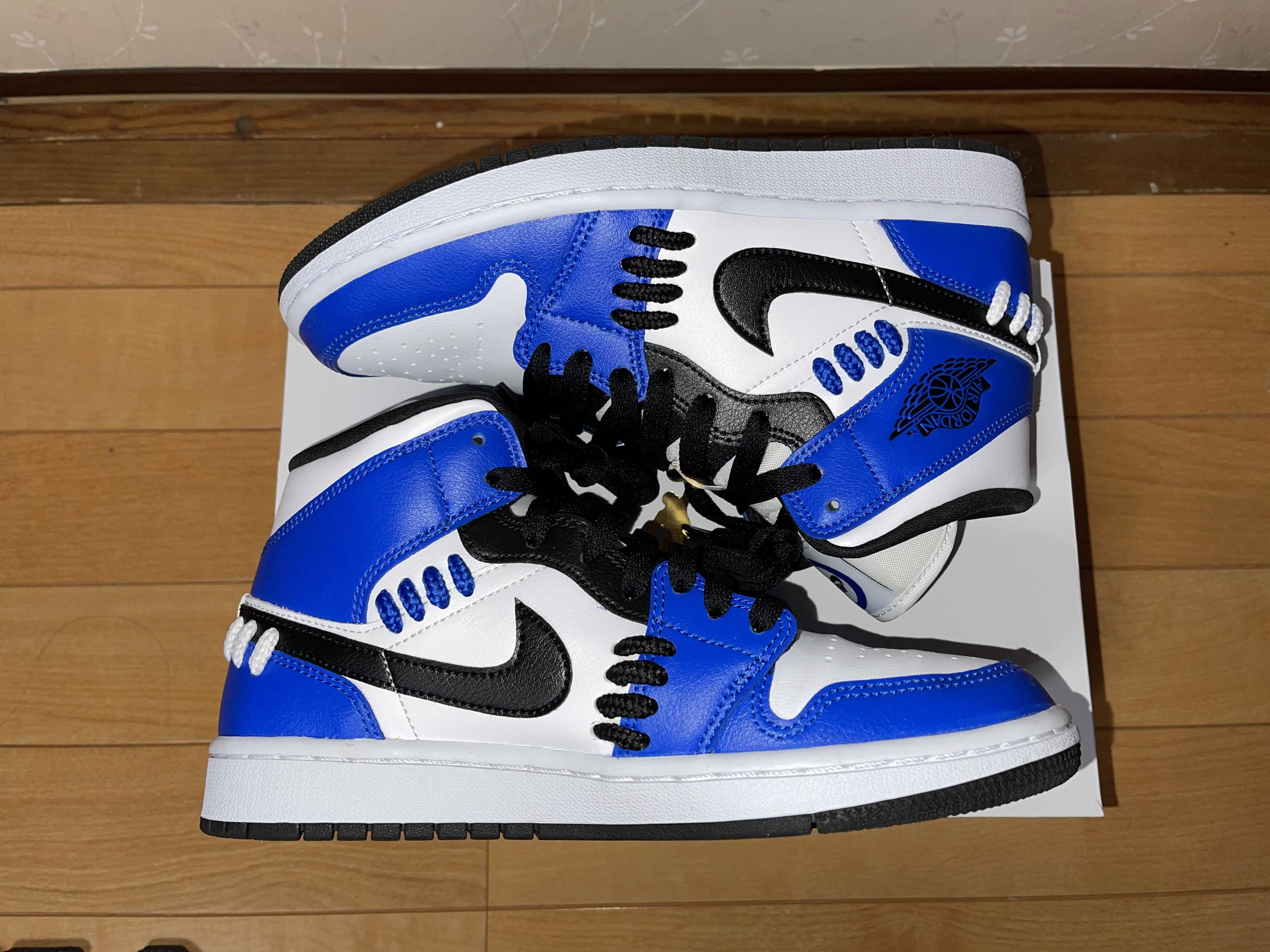 Nike Women's Air Jordan 1 Mid "Sister Hood"    