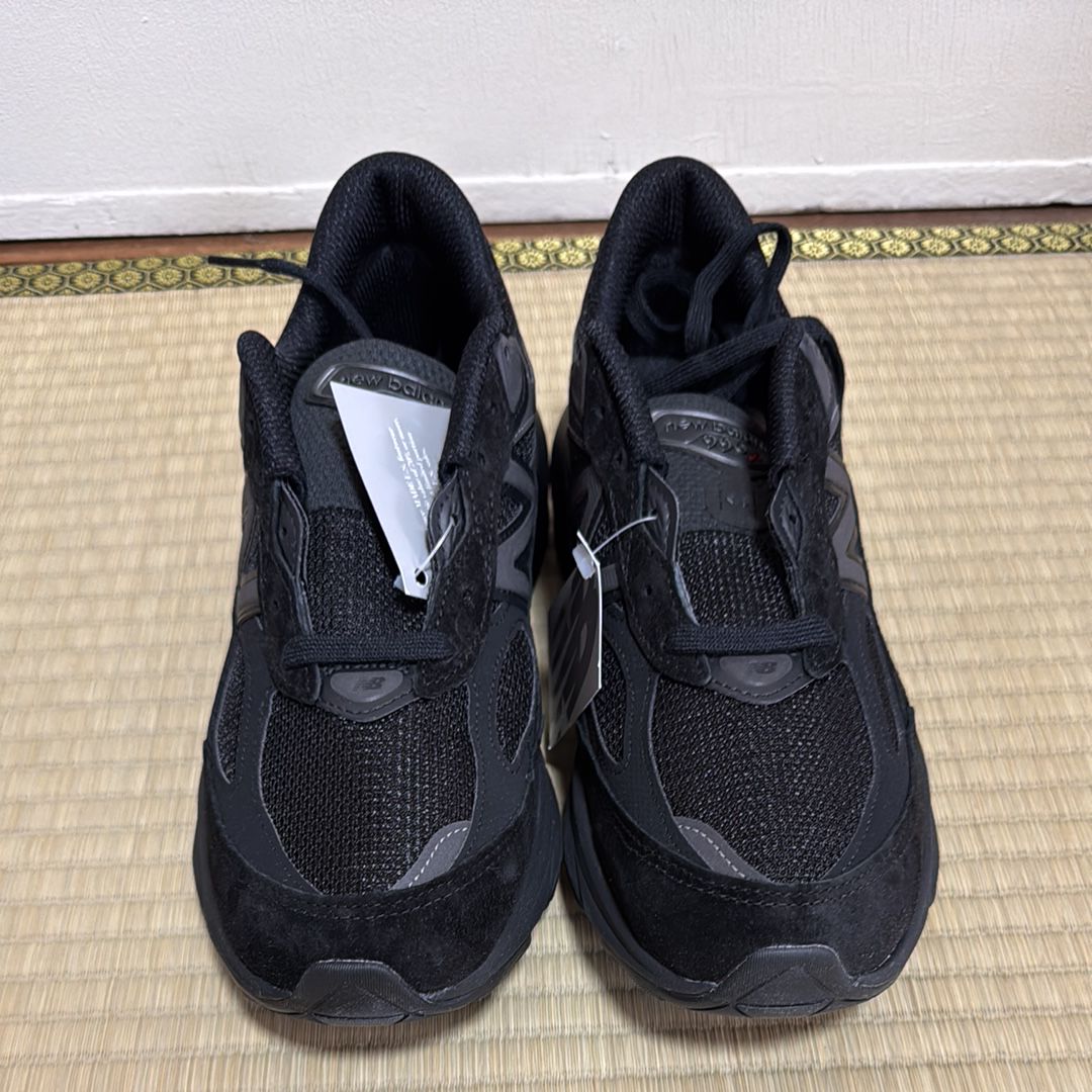 New Balance 990V6 "Triple Black"