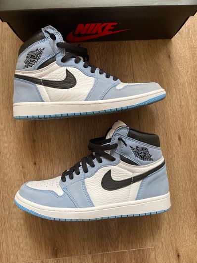 Nike Air Jordan 1 High OG "University Blue"