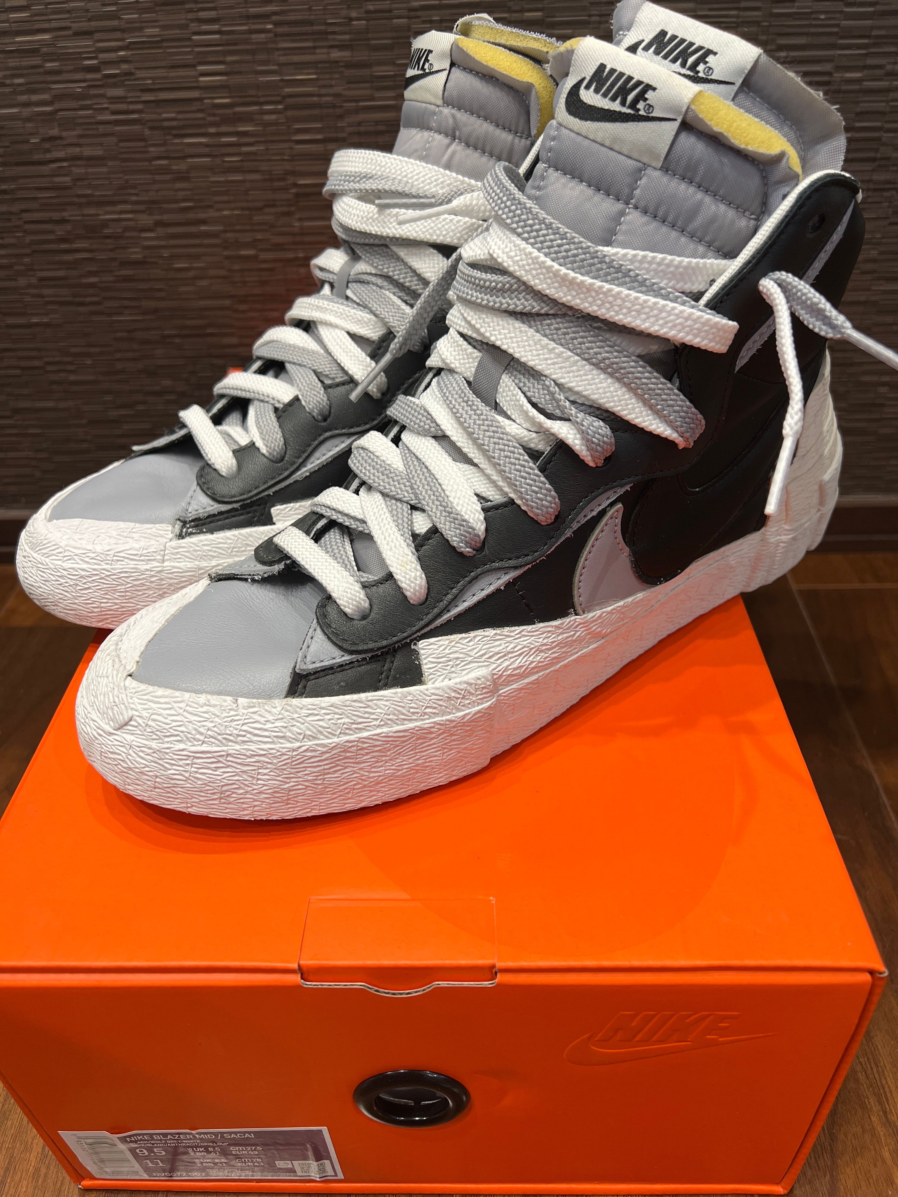 sacai × NIKE BLAZER MID "BLACK/WOLF GREY/WHITE"