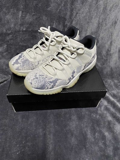 Nike Air Jordan 11 Low Snakeskin "Light Bone/University Red/Sail/Black"