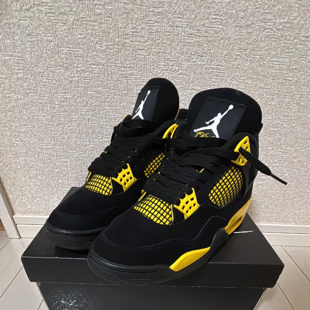 Nike Air Jordan 4 Retro "Thunder"(2023)