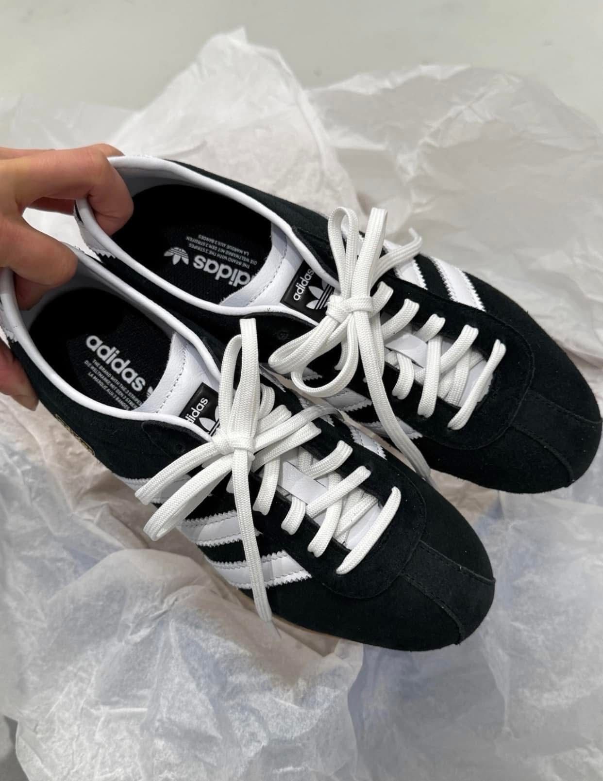 アディダス ウィメンズ トーキョー "コアブラック/フットウェアホワイト/ガム"