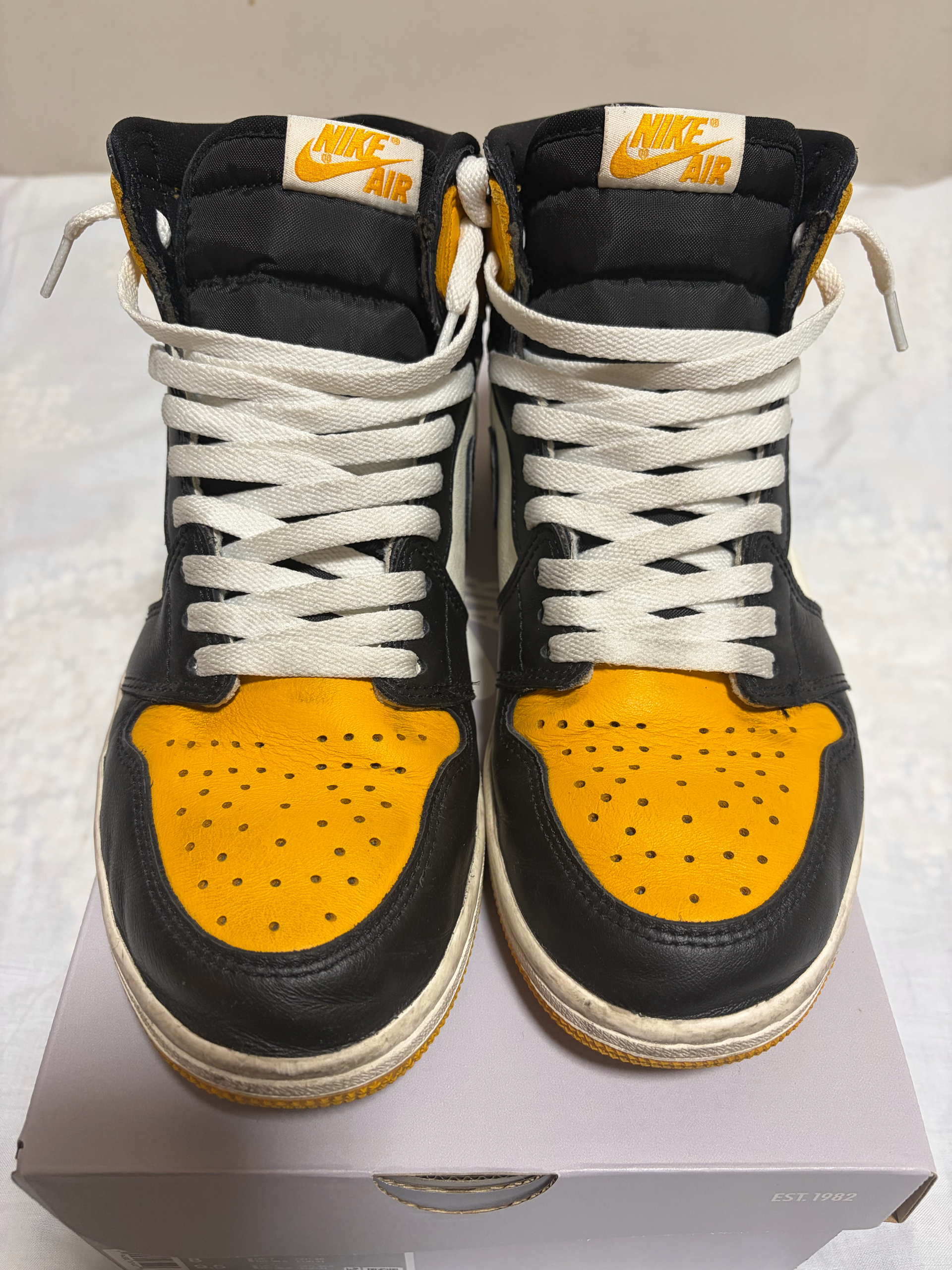 Nike Air Jordan 1 Retro High OG "Taxi"