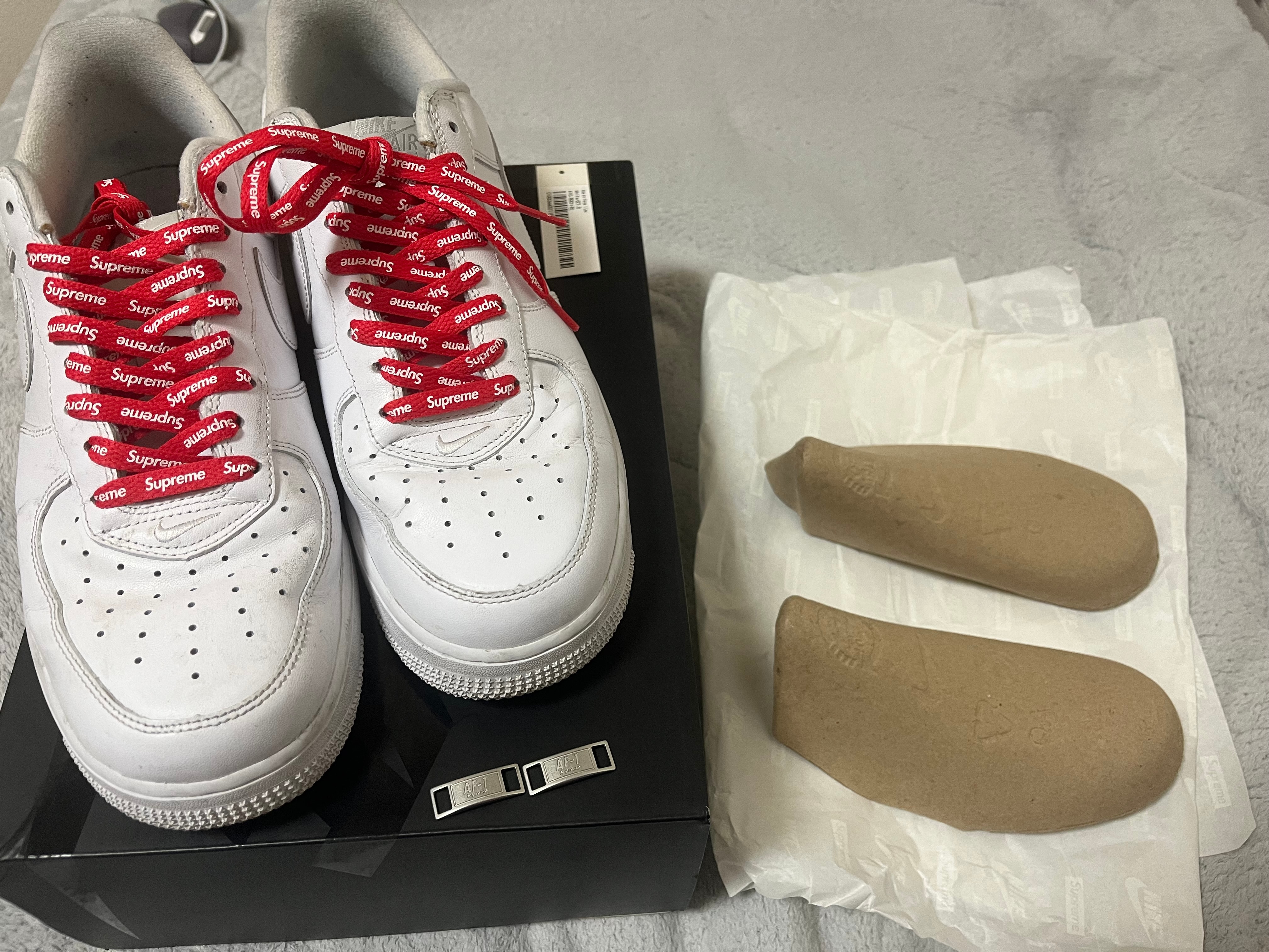 Supreme × Nike Air Force 1 Low "White"