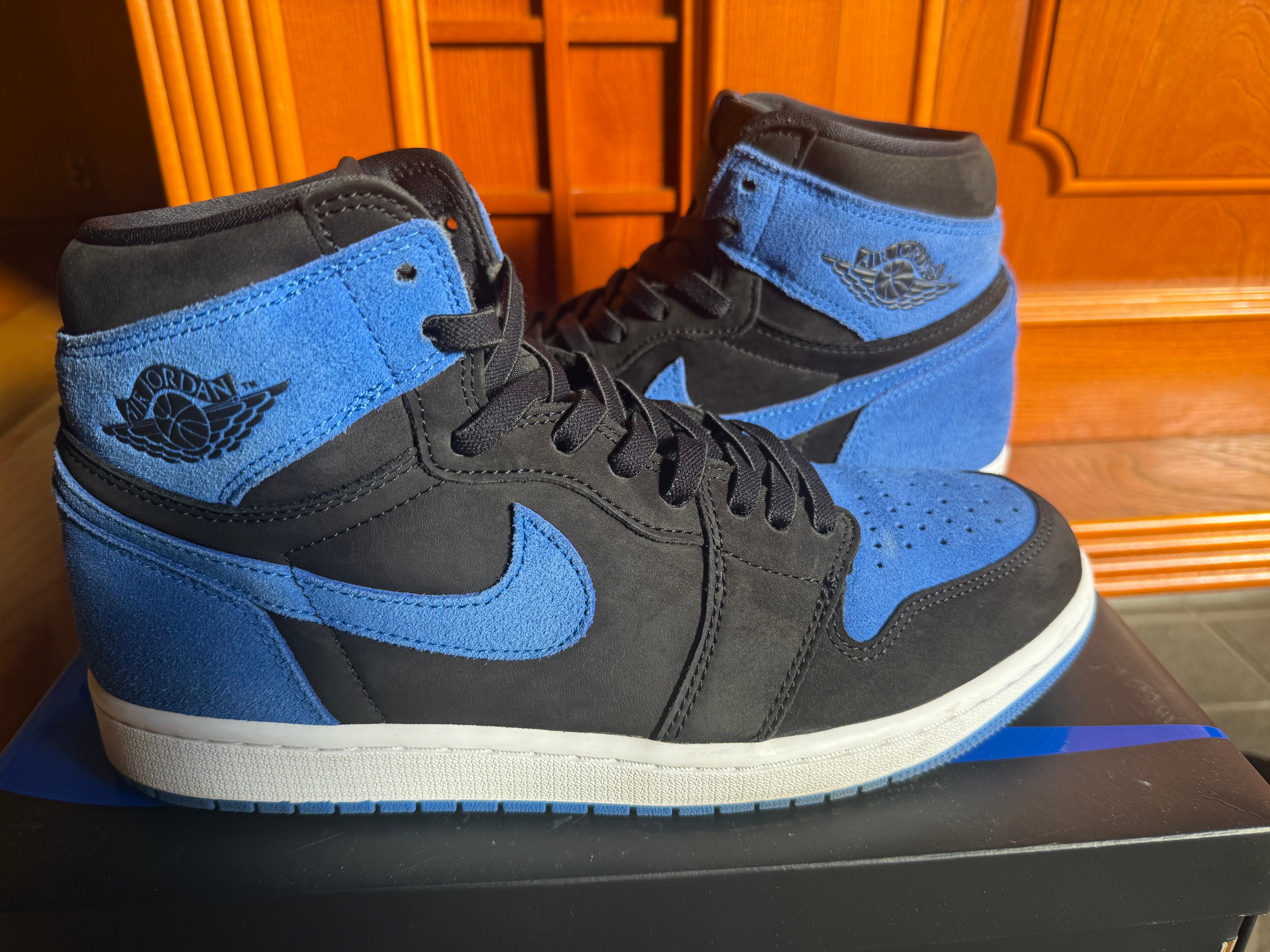 ナイキ エアジョーダン1 レトロ ハイ OG "ロイヤル リイマジンド"