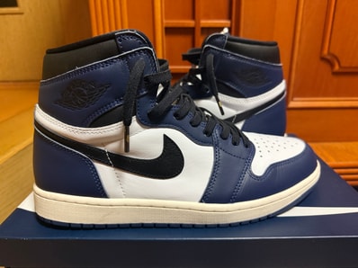 Nike Air Jordan 1 Retro High OG "Midnight Navy"