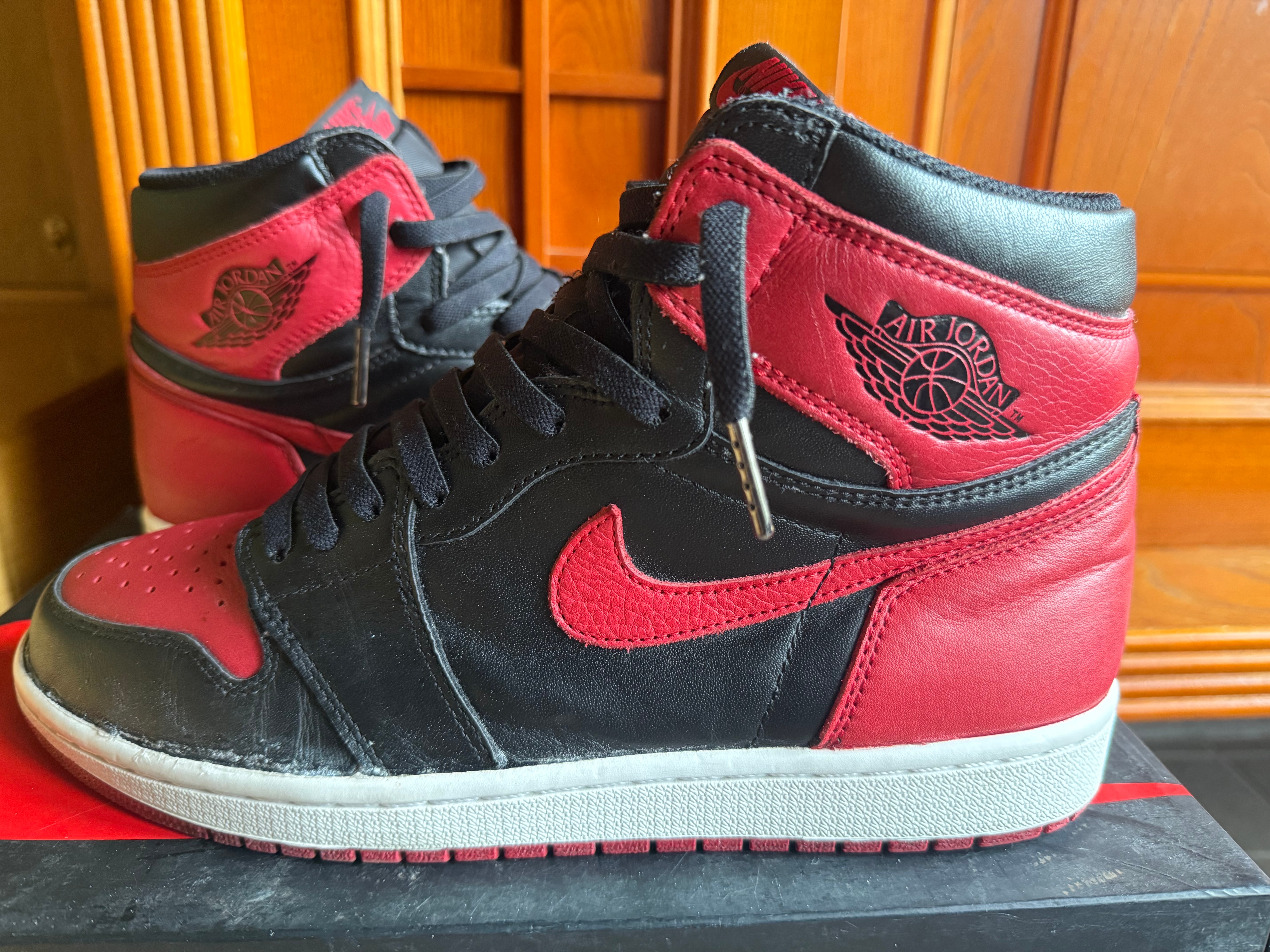 Nike Air Jordan 1 Retro High OG "Bred/Banned"