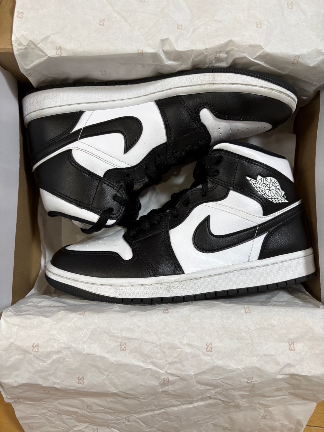 Nike Women's Air Jordan 1 Mid "Black/White"