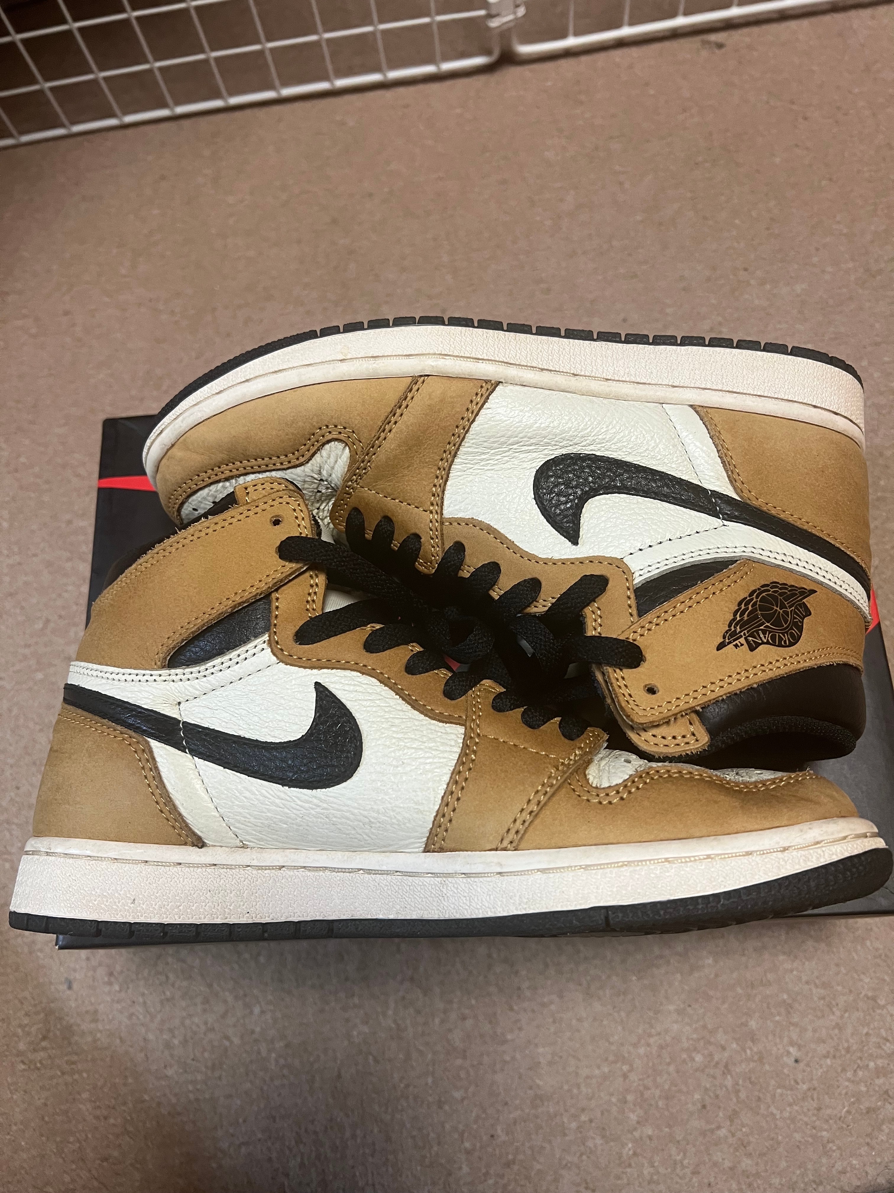 Nike Air Jordan 1 RETRO High "Rookie of The Year"