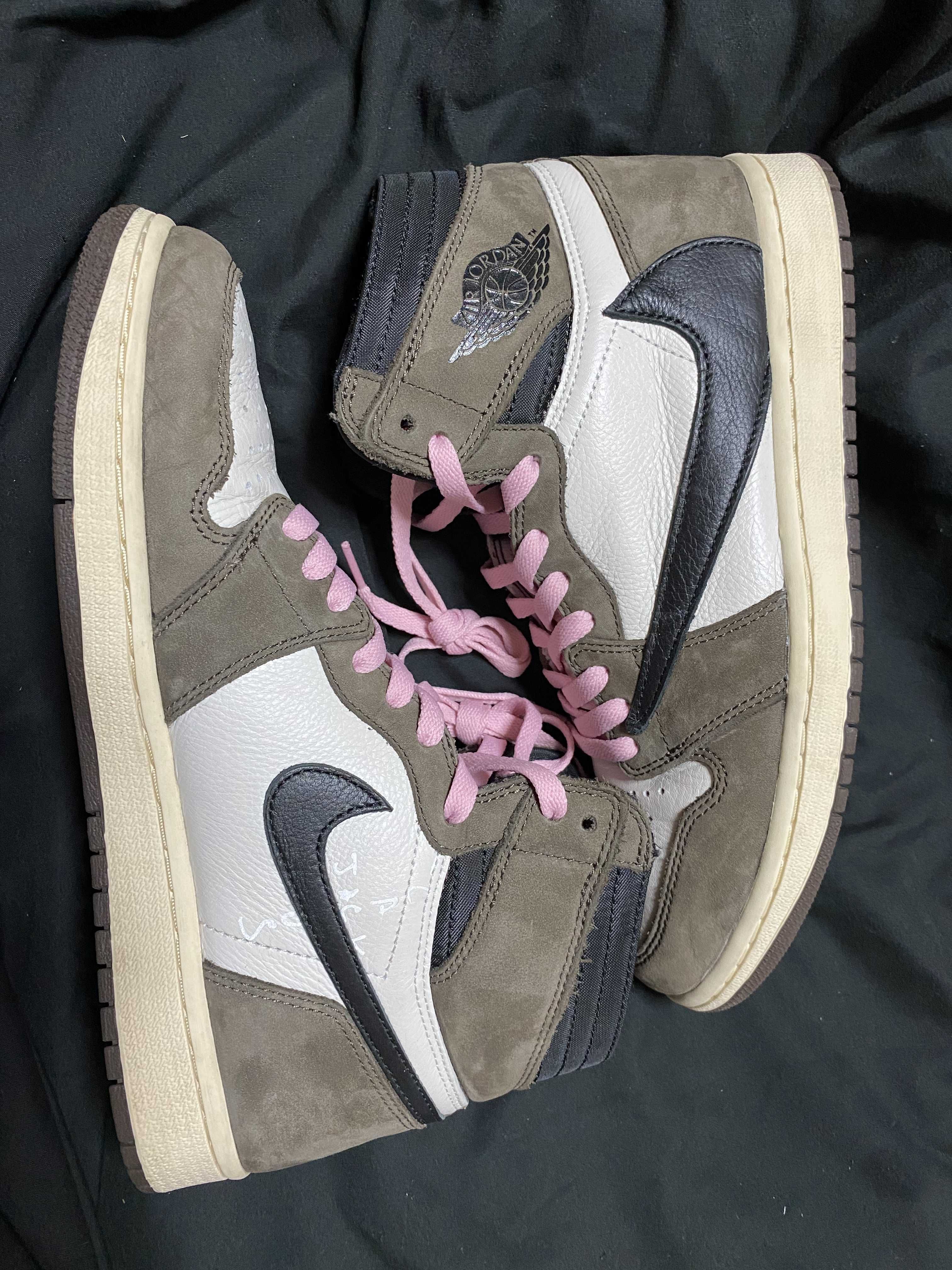 Travis Scott × Nike Air Jordan 1 Retro High OG TS SP "Sail/Dark Mocha"
