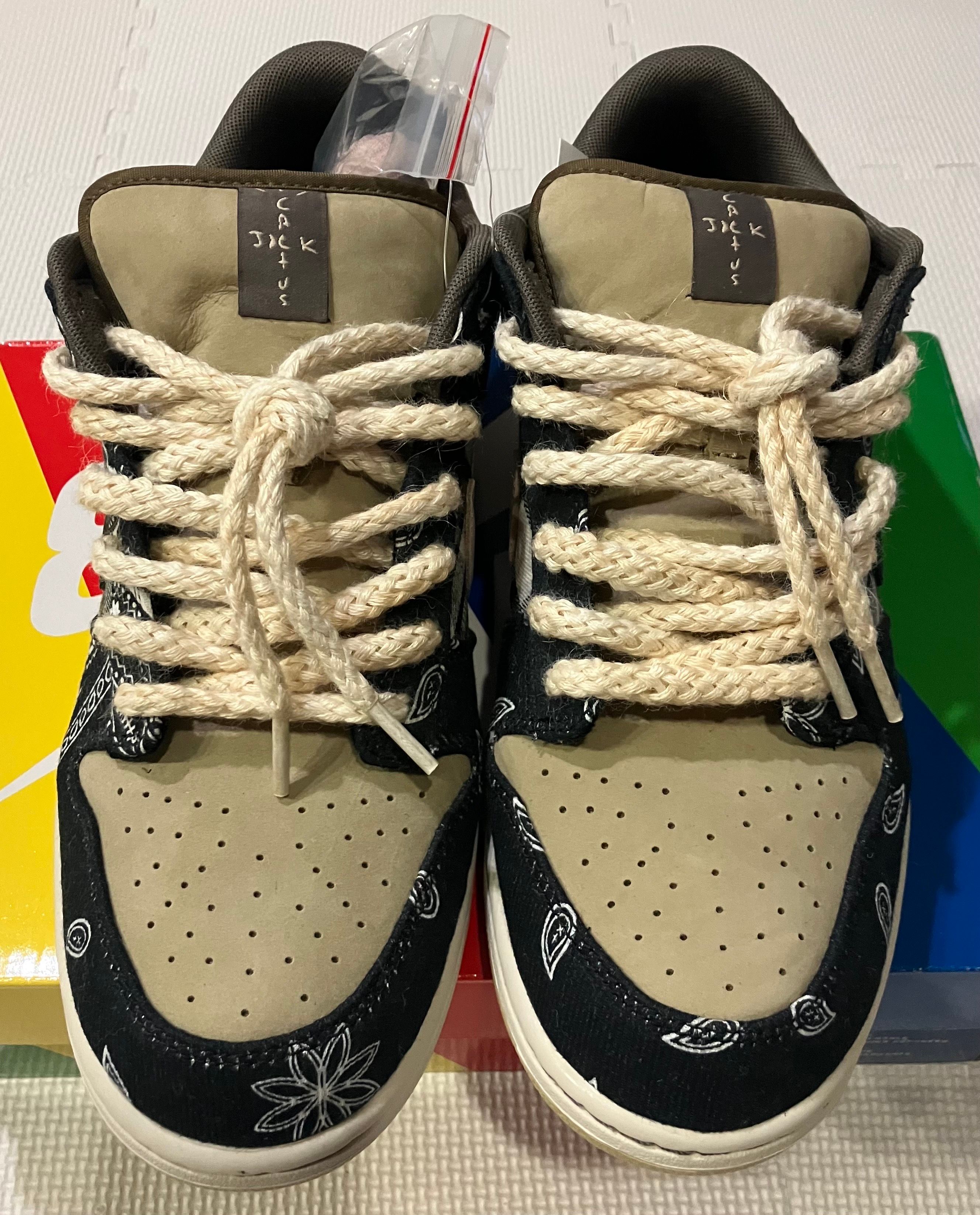 Travis Scott × Nike SB Dunk Low "Black/Parachute Beige"