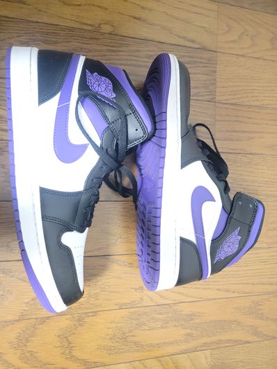 Nike Air Jordan 1 Mid "Black/Court Purple"