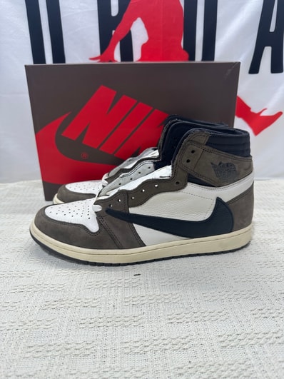Travis Scott × Nike Air Jordan 1 Retro High OG TS SP "Sail/Dark Mocha"