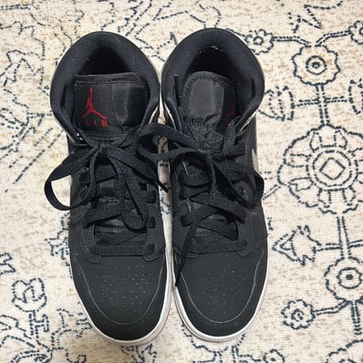 Nike Air Jordan 1 Mid "Johnny Kilroy"