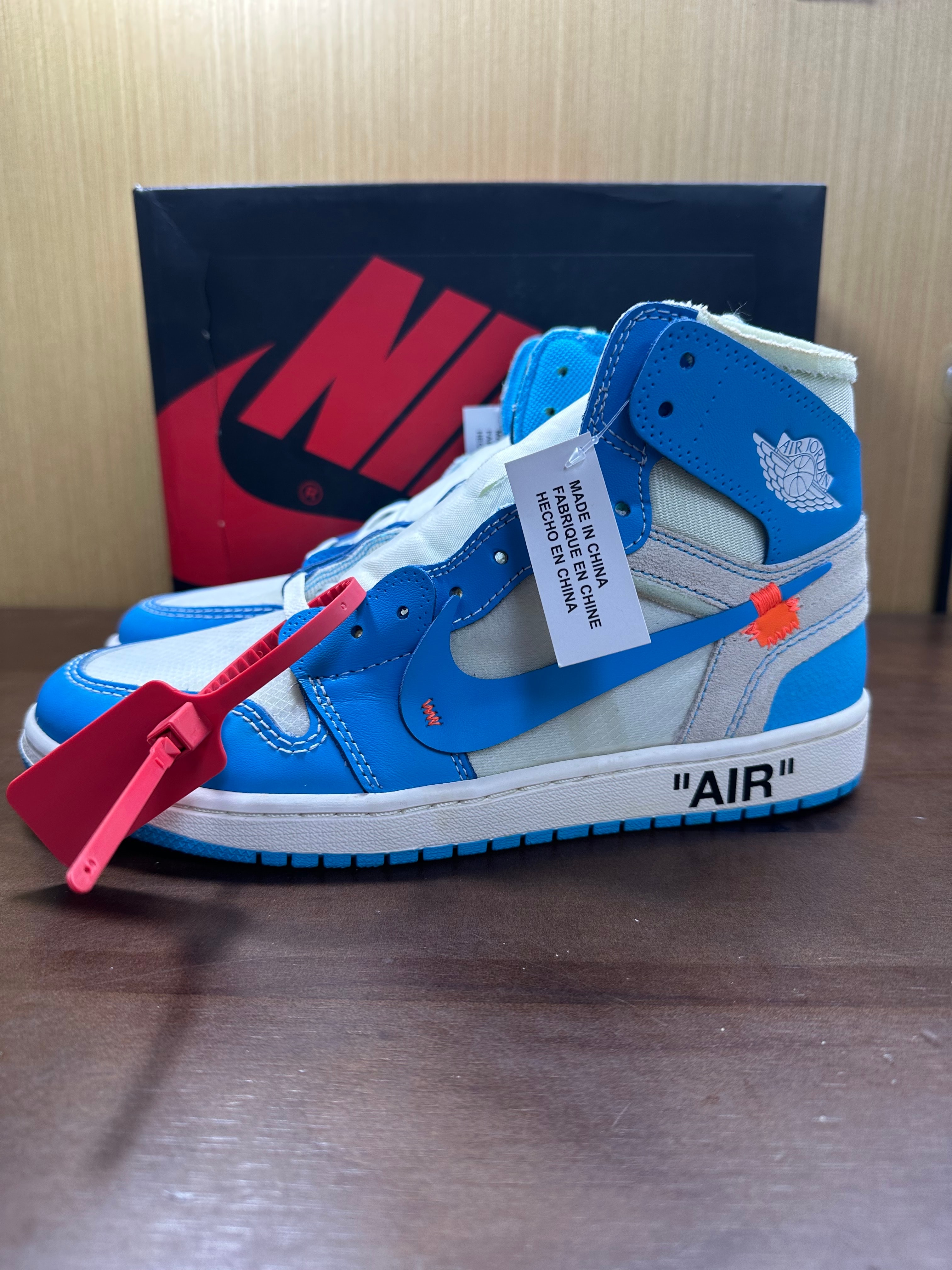 Off-White × Nike Air Jordan 1 High UNC "White/Dark Powder Blue"