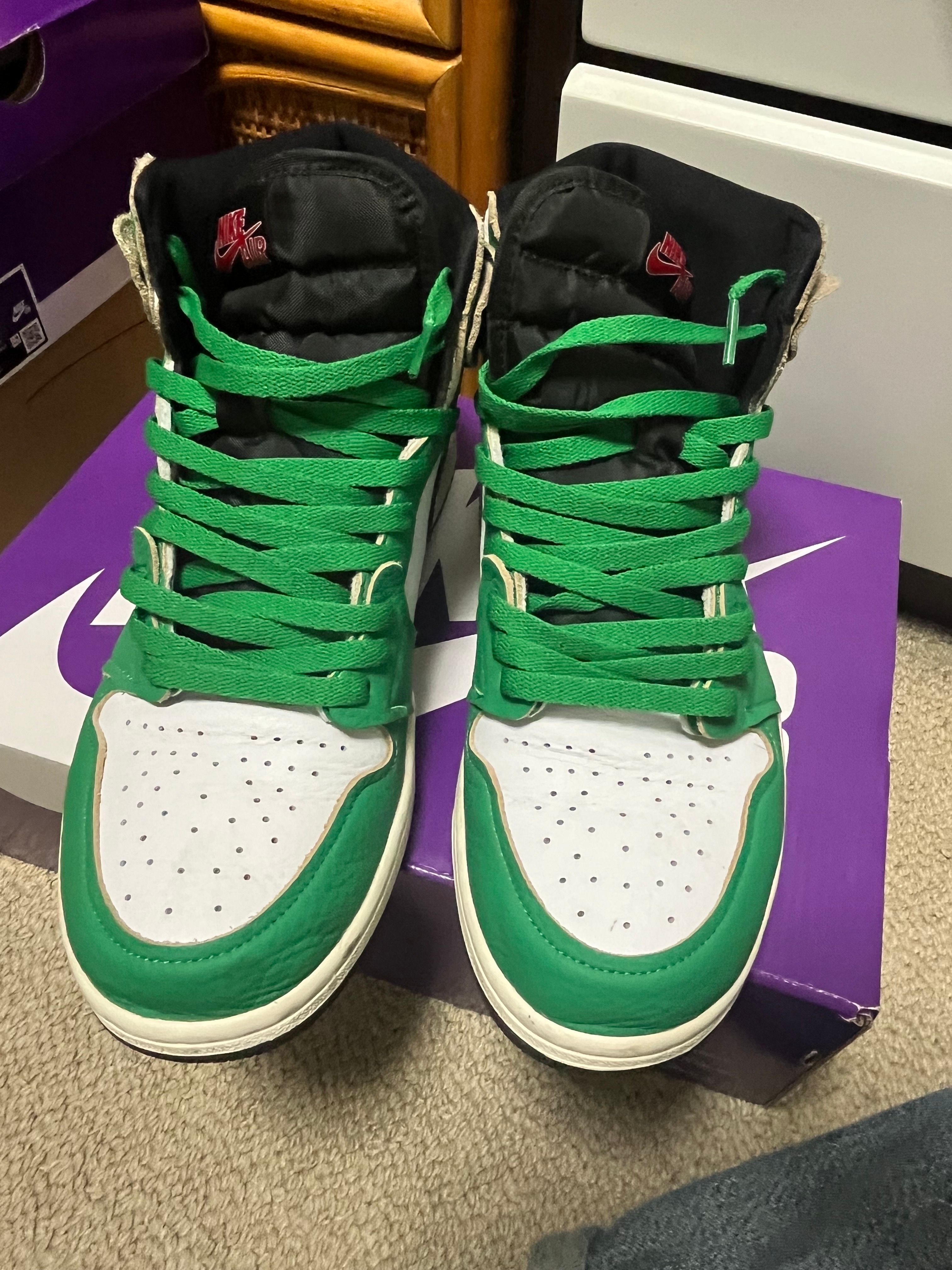 Nike Women's Air Jordan 1 High OG "Lucky Green/White-Sail-Black"