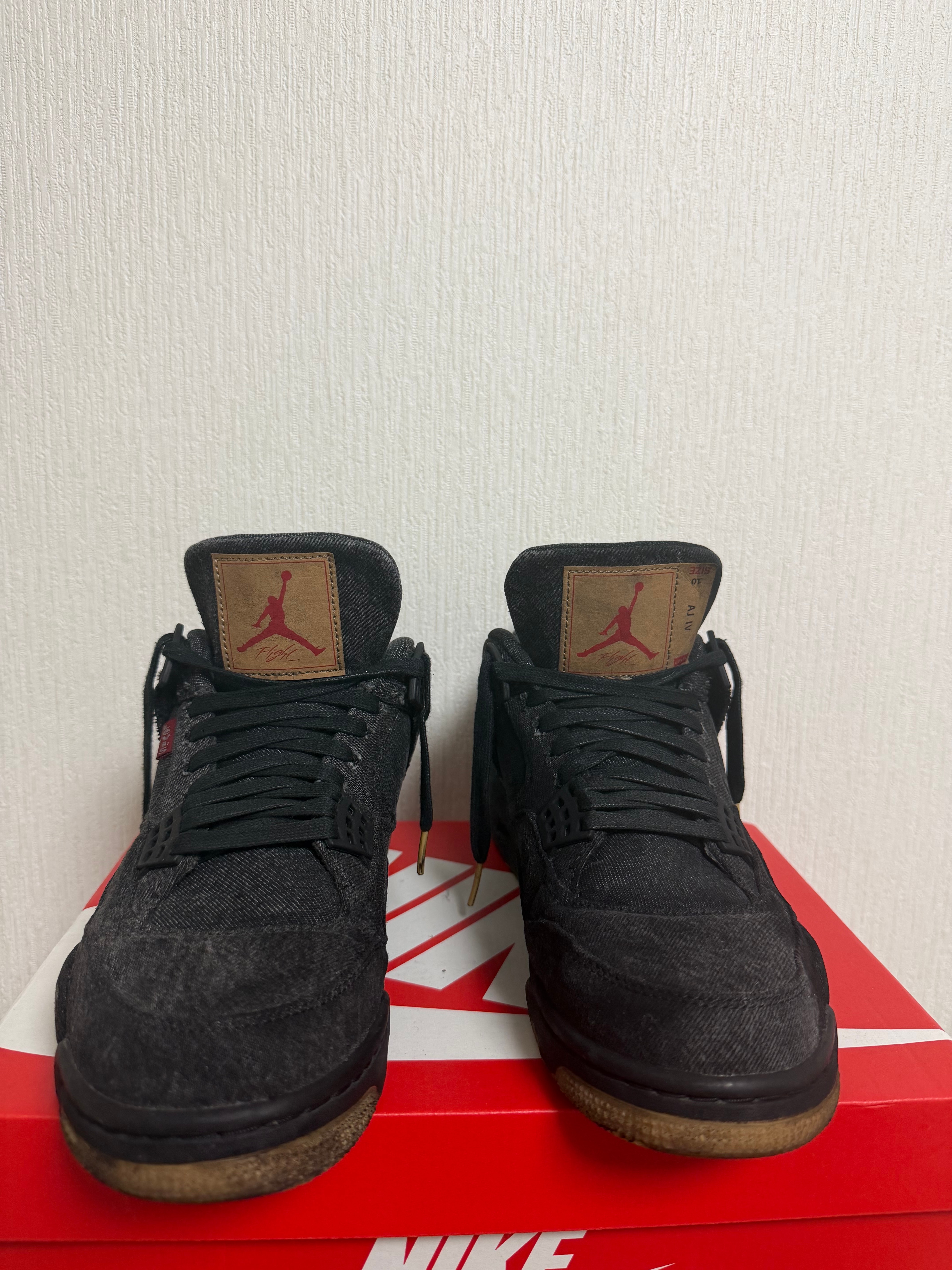Nike × Levi's Air Jordan 4 "Black Denim" (LEVIS Tab)