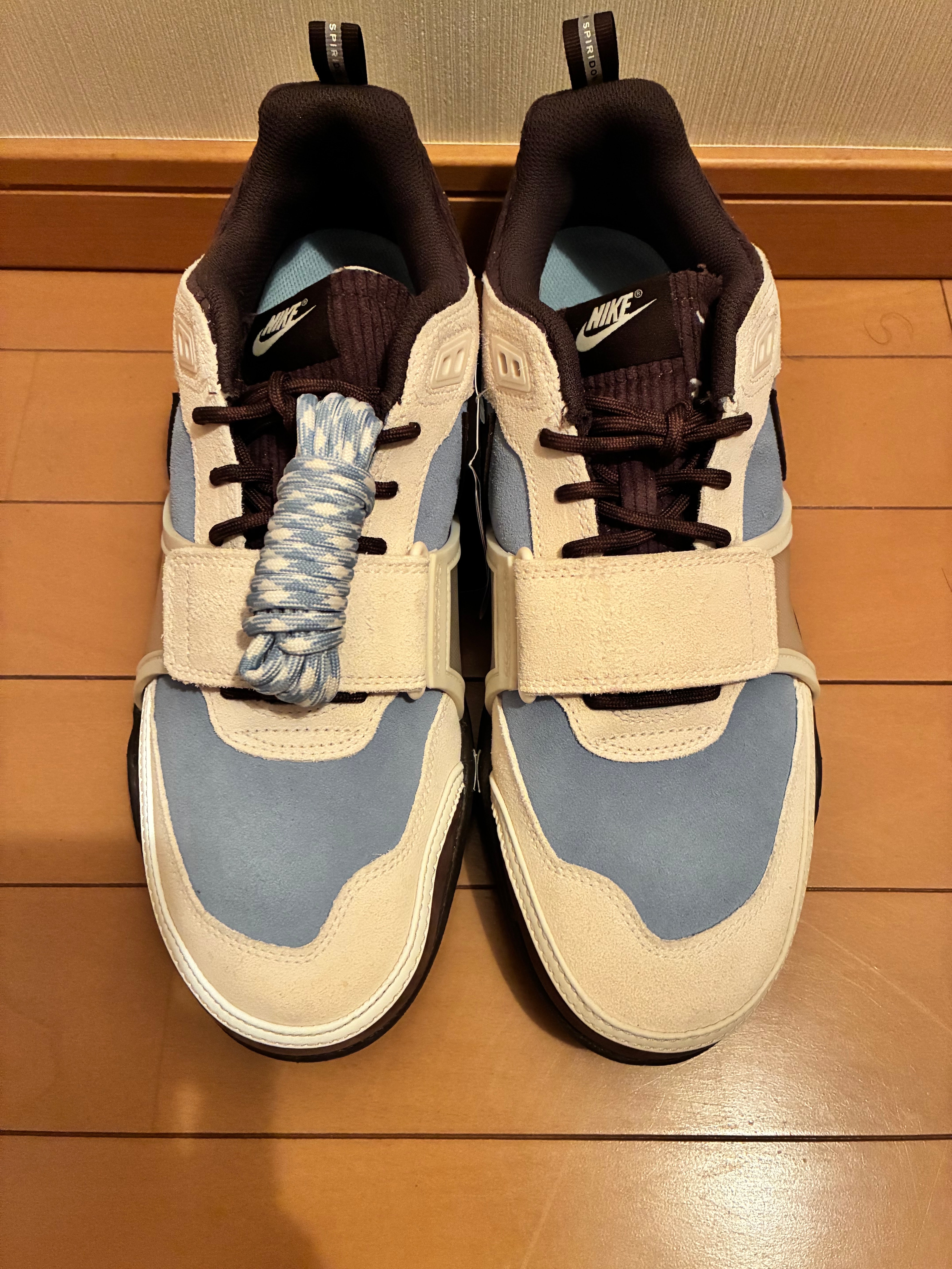 Travis Scott × Nike Zoom Field Jaxx "Pale Ivory and Leche Blue"