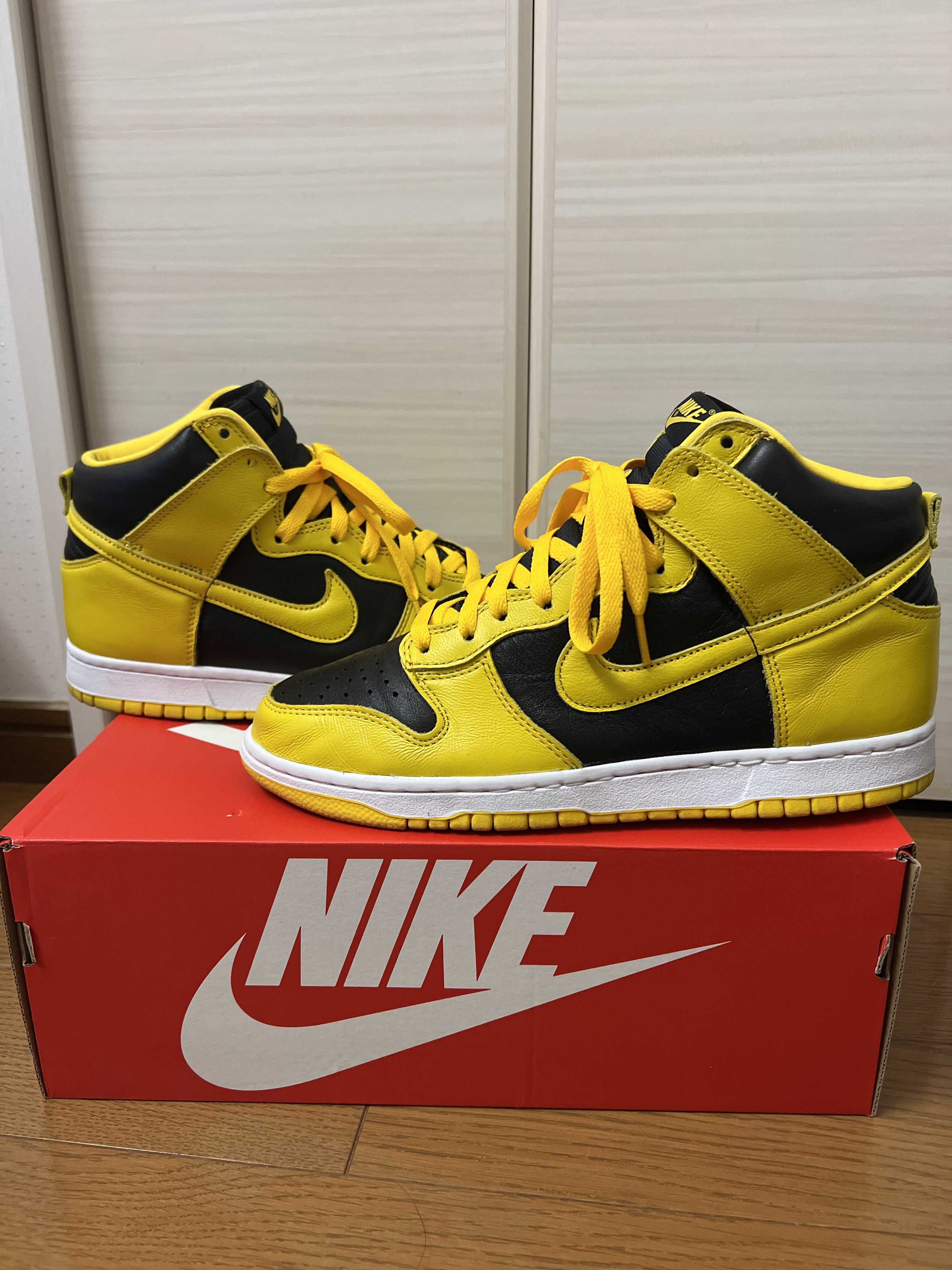 Nike Dunk High "Black/Varsity Maize"
