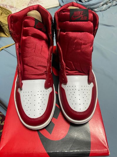 Nike Women's Air Jordan 1 High OG "Satin Red"