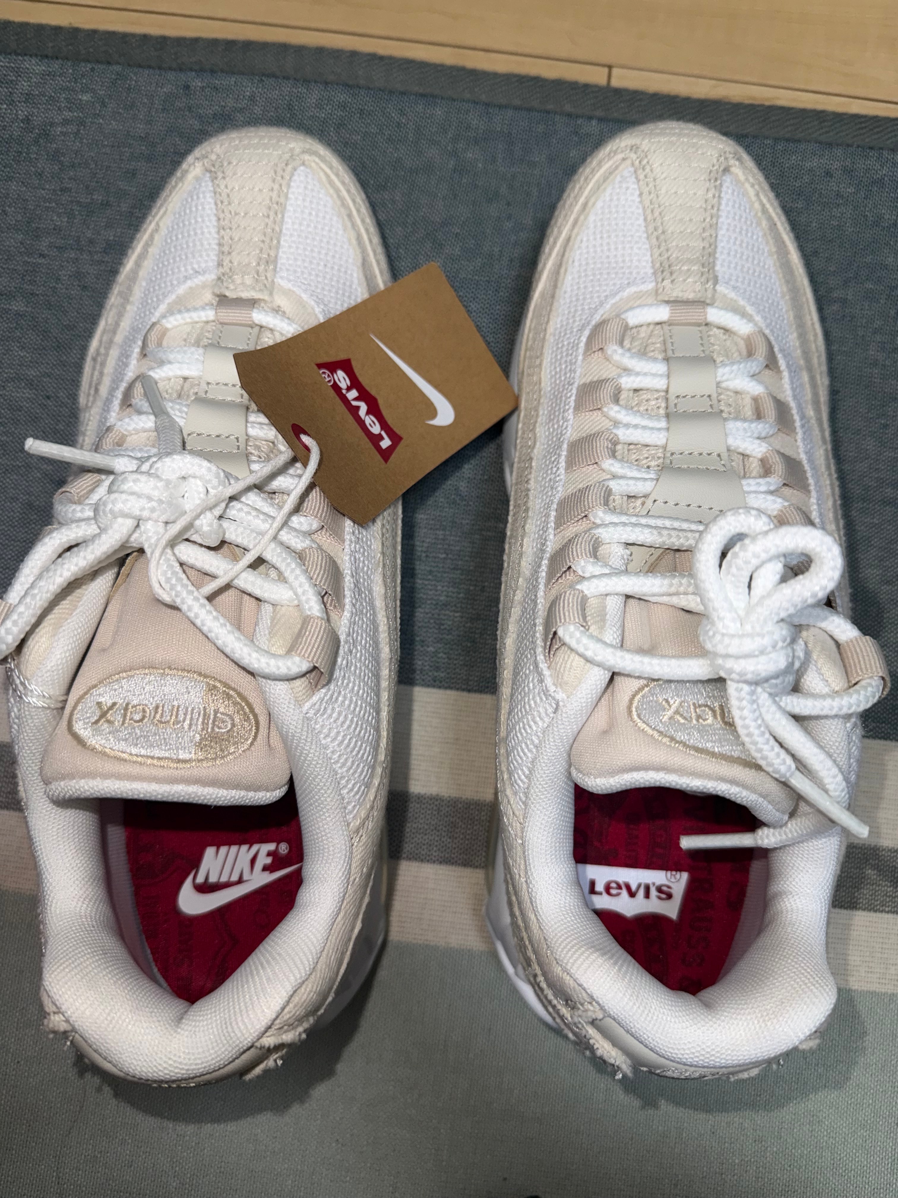 リーバイス × ナイキ エアマックス95 OG "デニムホワイト"