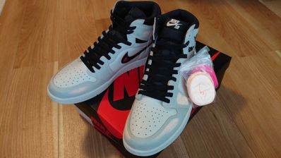 Nike SB × Air Jordan 1 High OG "NYC To Paris"
