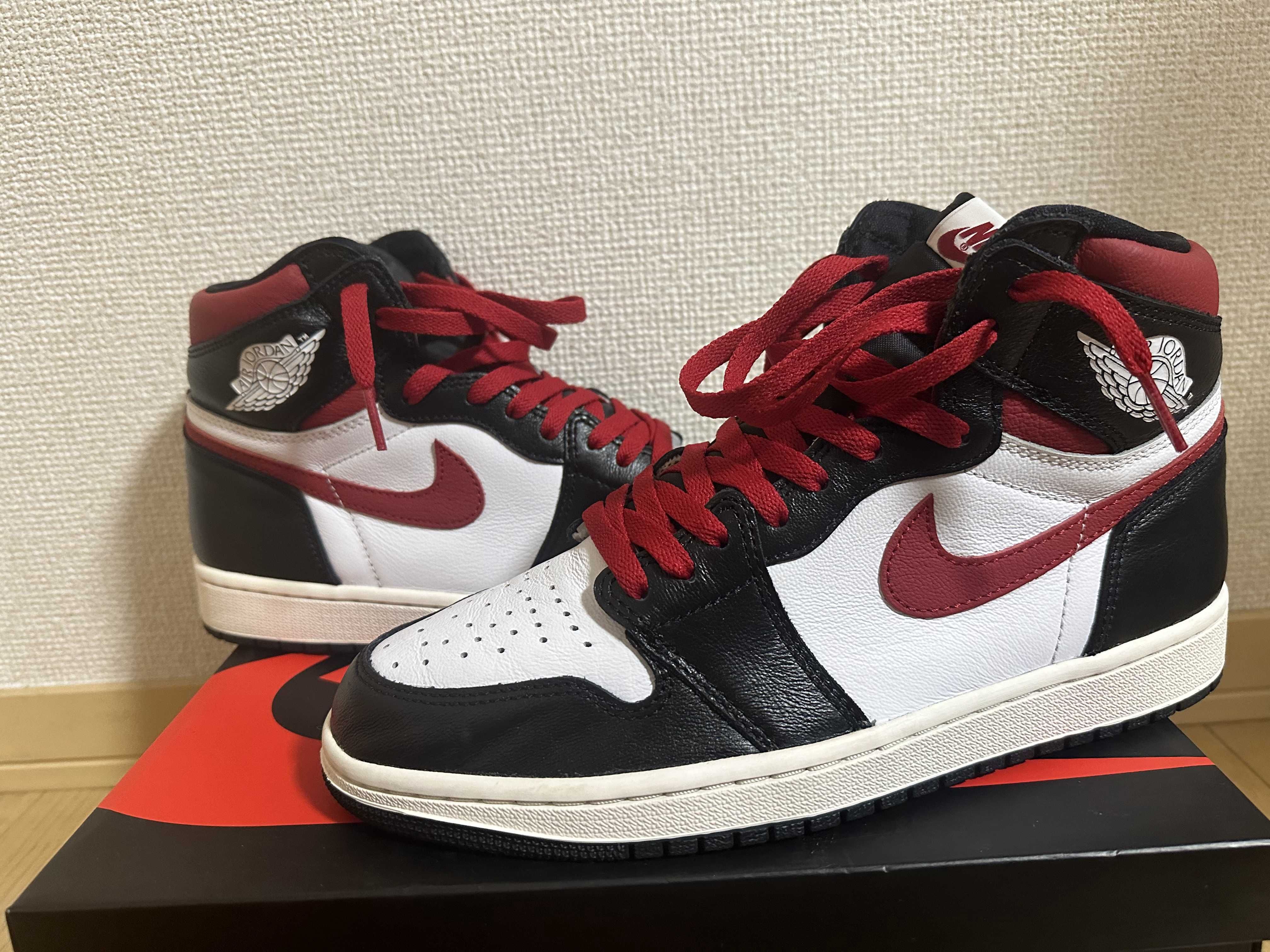 Nike Air Jordan 1 Retro High "Black/White/Sail/Gym Red"