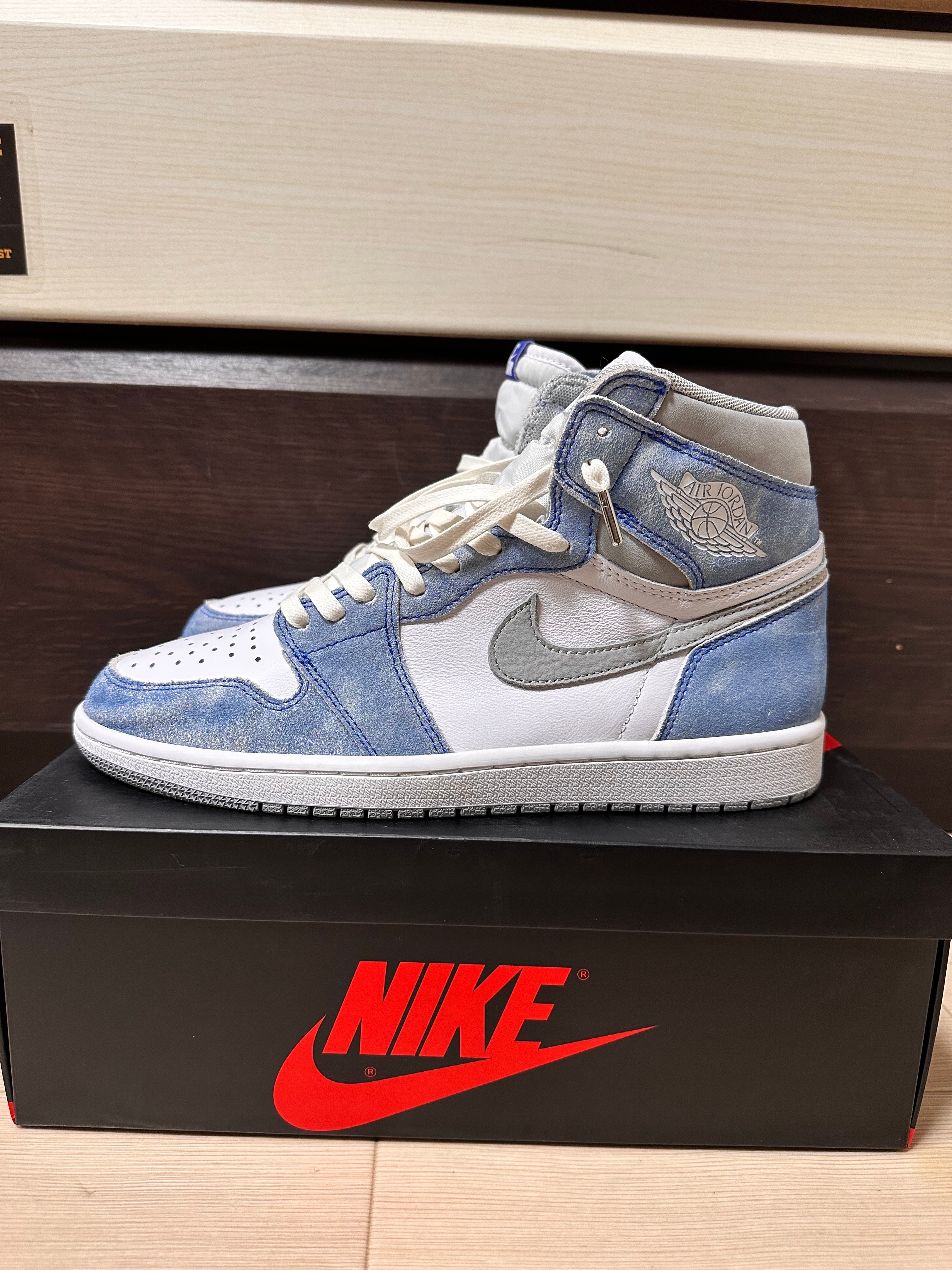 Nike Air Jordan 1 High OG "Hyper Royal"