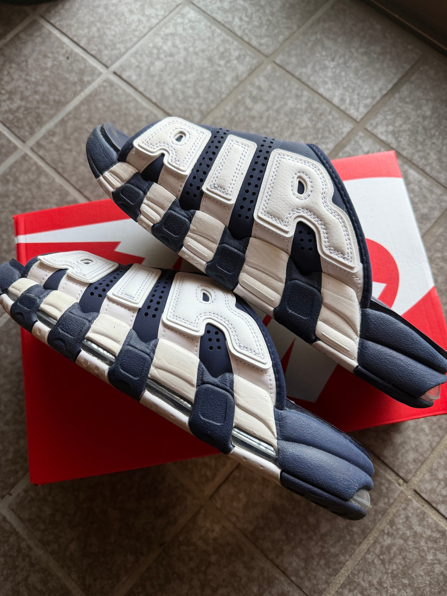 Nike Air More Uptempo Slide "Olympic" (2024) (FQ8700-400/FQ8699-400)