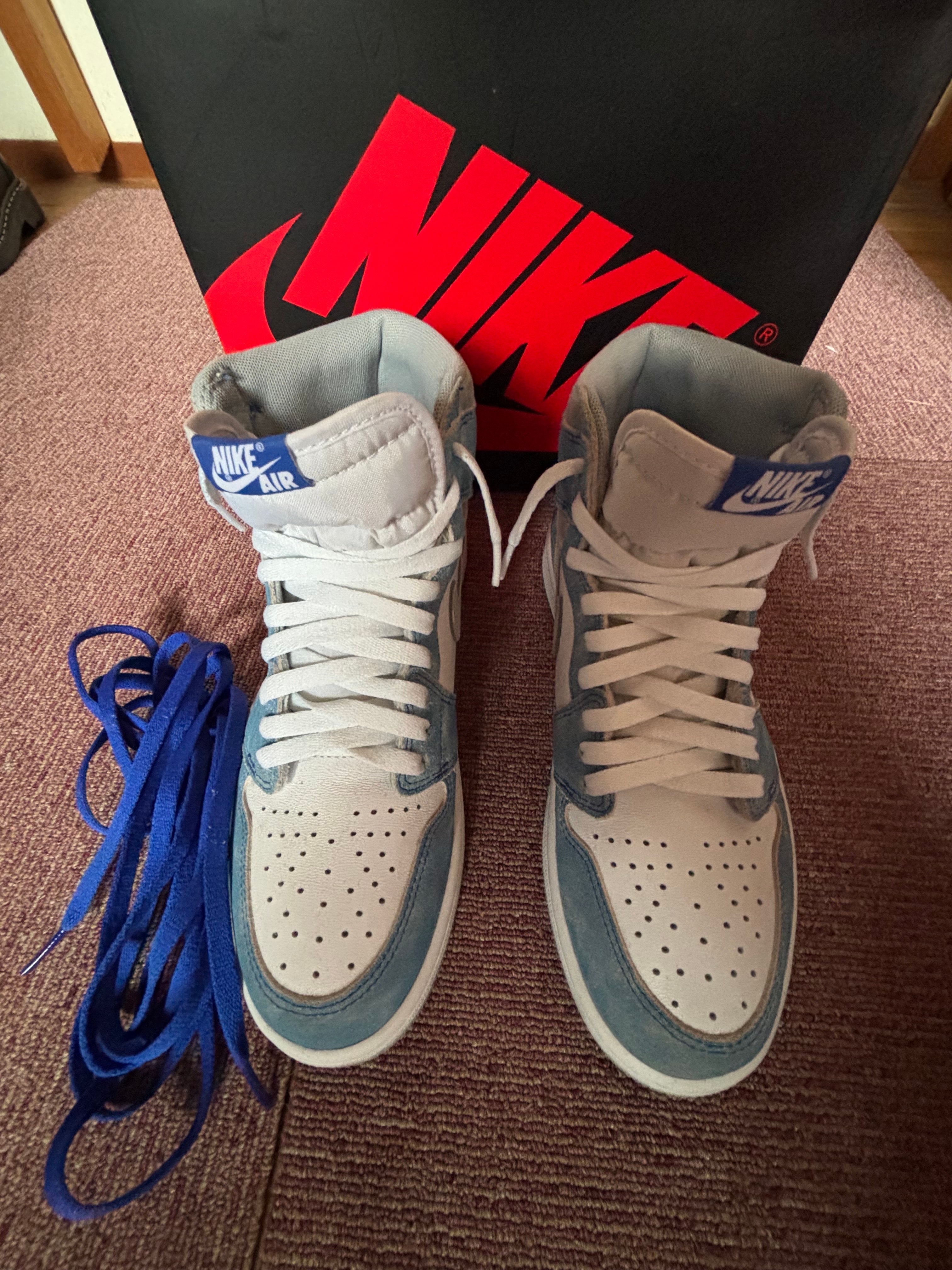 Nike Air Jordan 1 High OG "Hyper Royal"