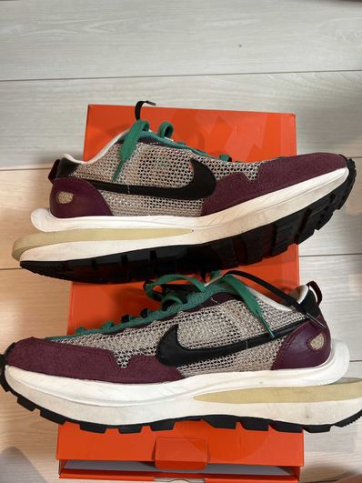 sacai × Nike Vapor Waffle "String/Red/Green"