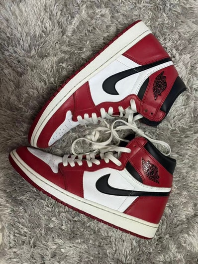 Nike Air Jordan 1 Retro High "Chicago" (2015)