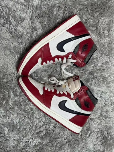 Nike Air Jordan 1 High OG "Lost & Found/Chicago"
