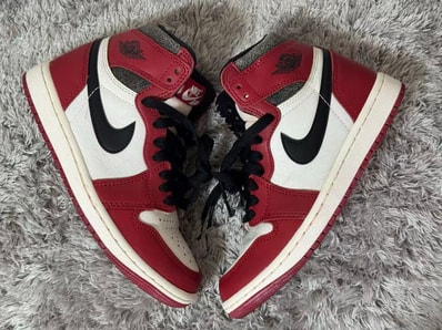Nike Air Jordan 1 High OG "Lost & Found/Chicago"