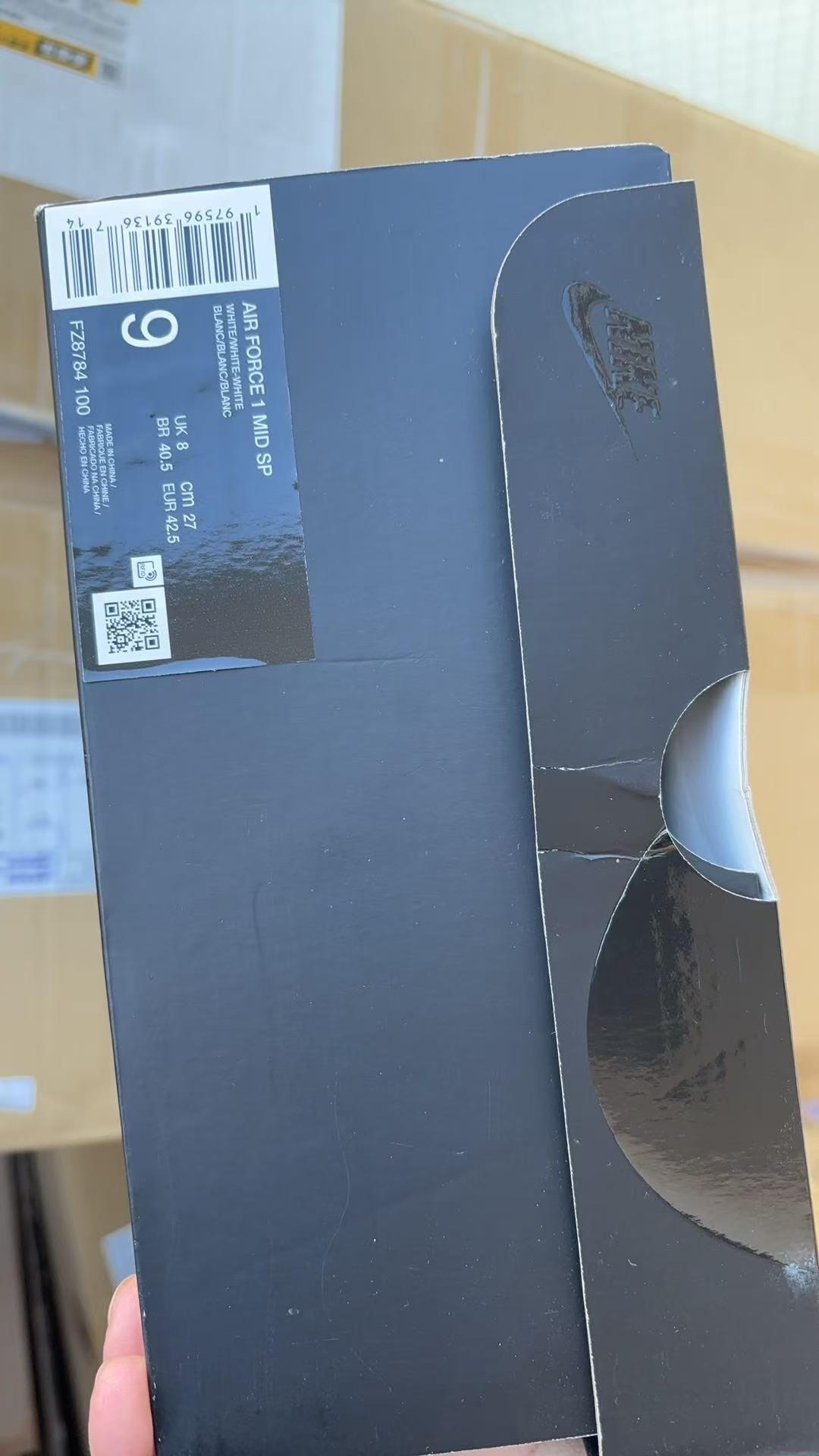 シュプリーム × ナイキ エアフォース1 ミッド "ホワイト" FW24