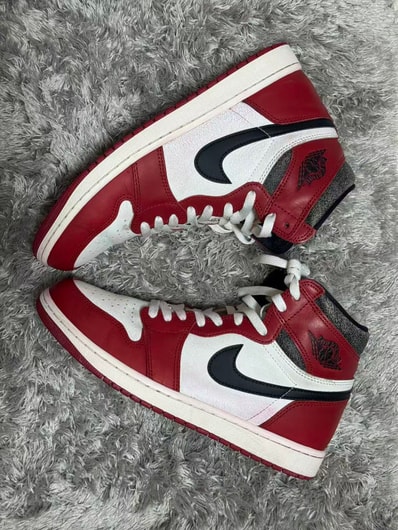 Nike Air Jordan 1 High OG "Lost & Found/Chicago"