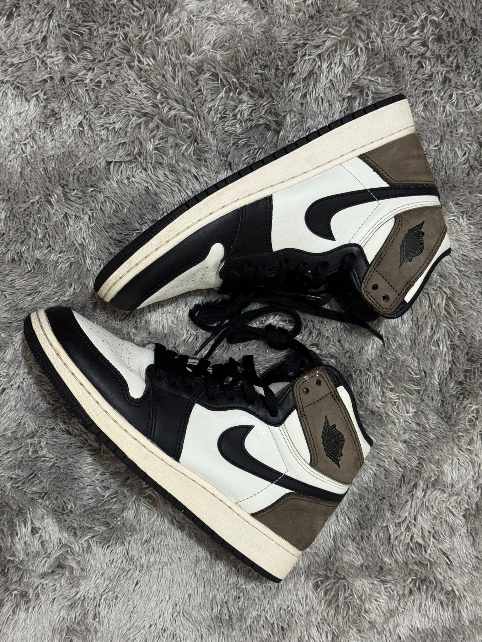 Nike GS Air Jordan 1 High OG "Sail/Dark Mocha/Black"