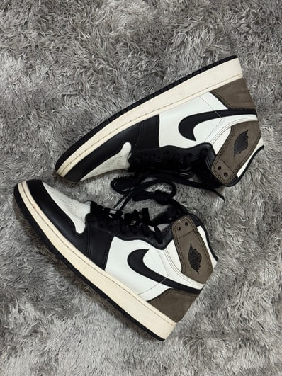 Nike GS Air Jordan 1 High OG "Sail/Dark Mocha/Black"