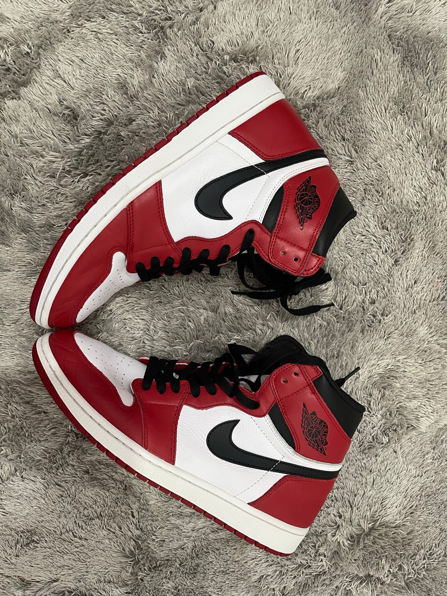 Nike Air Jordan 1 Retro High "Chicago" (2015)
