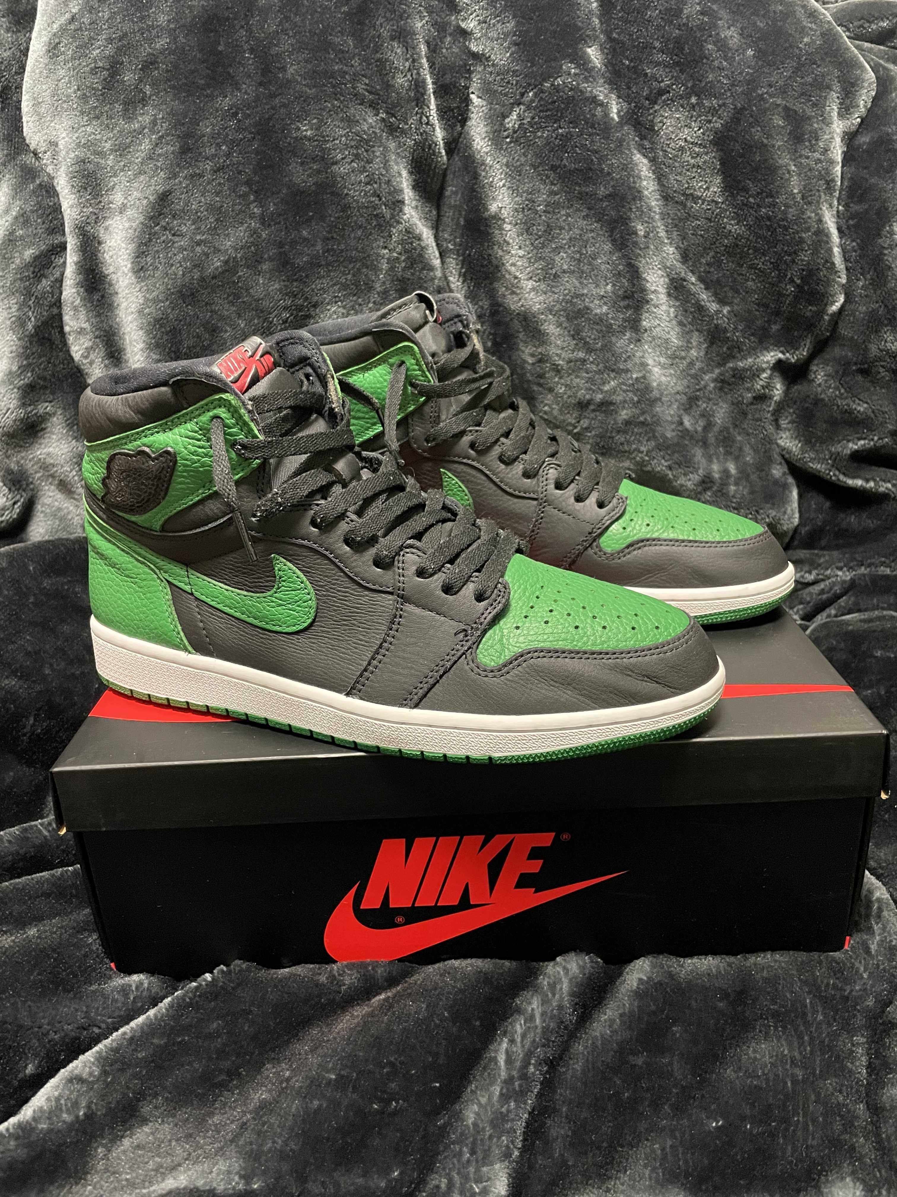 Nike Air Jordan 1 Retro High OG "Black/Pine Green" (2020)