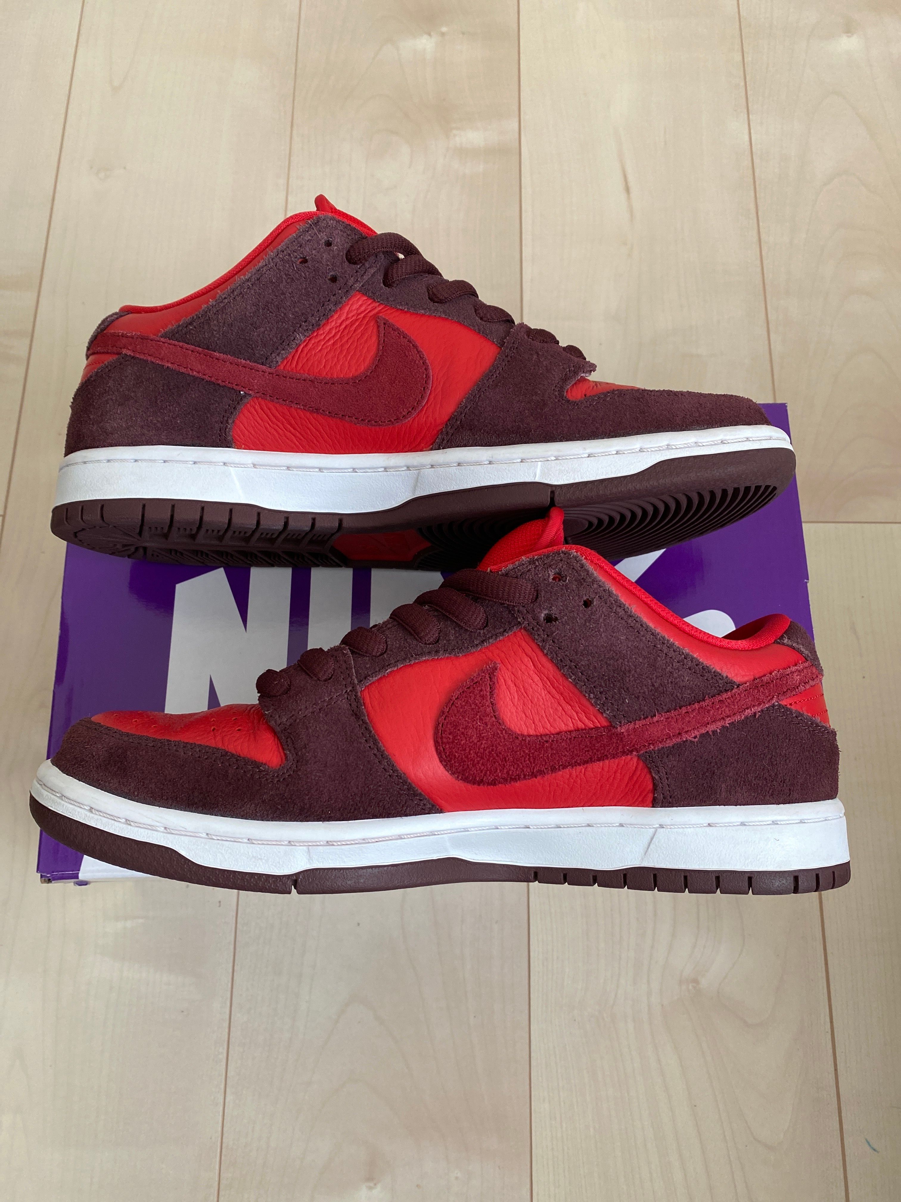 Nike SB Dunk Low "Cherry"