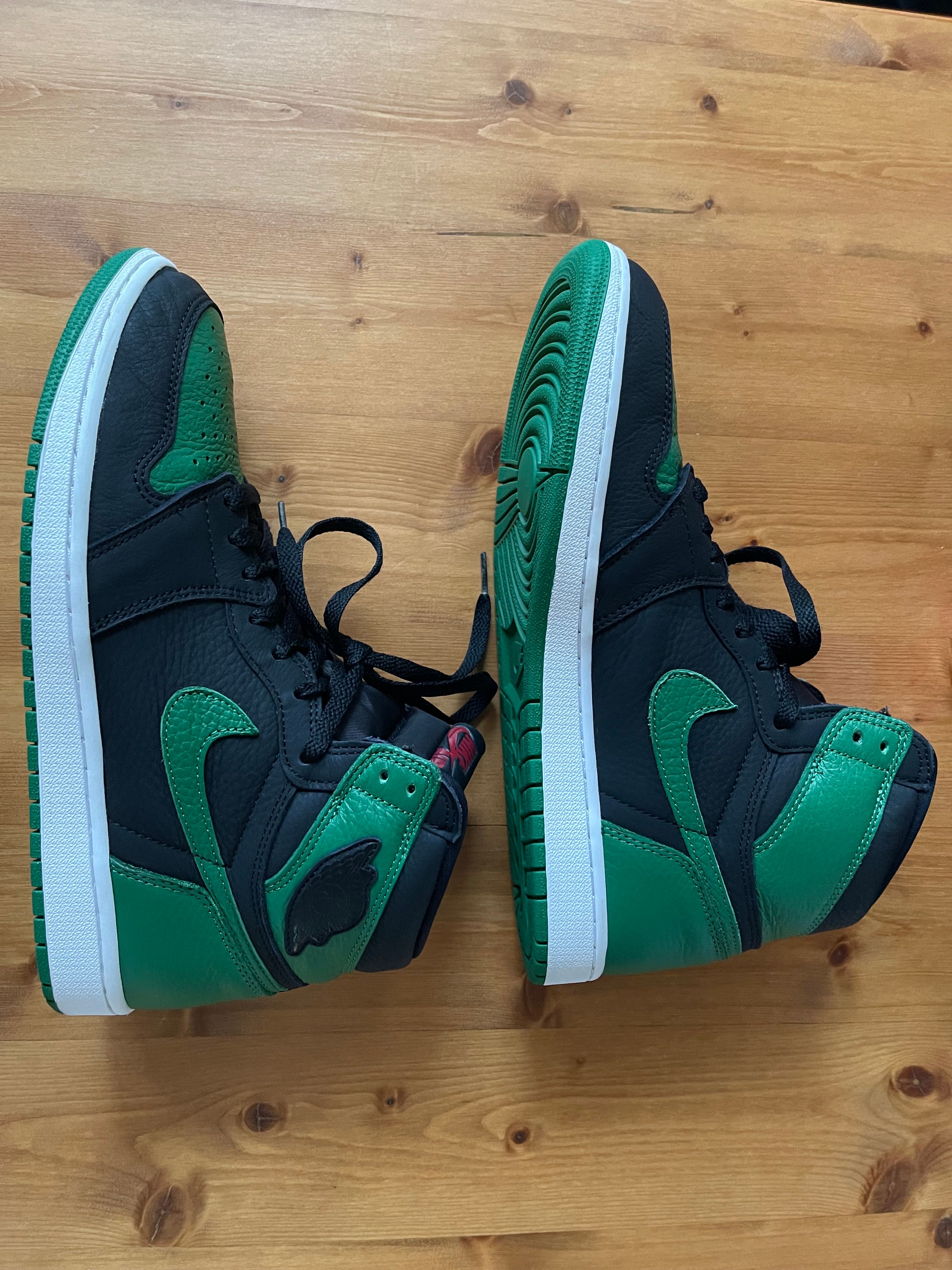 Nike Air Jordan 1 Retro High OG "Black/Pine Green" (2020)      