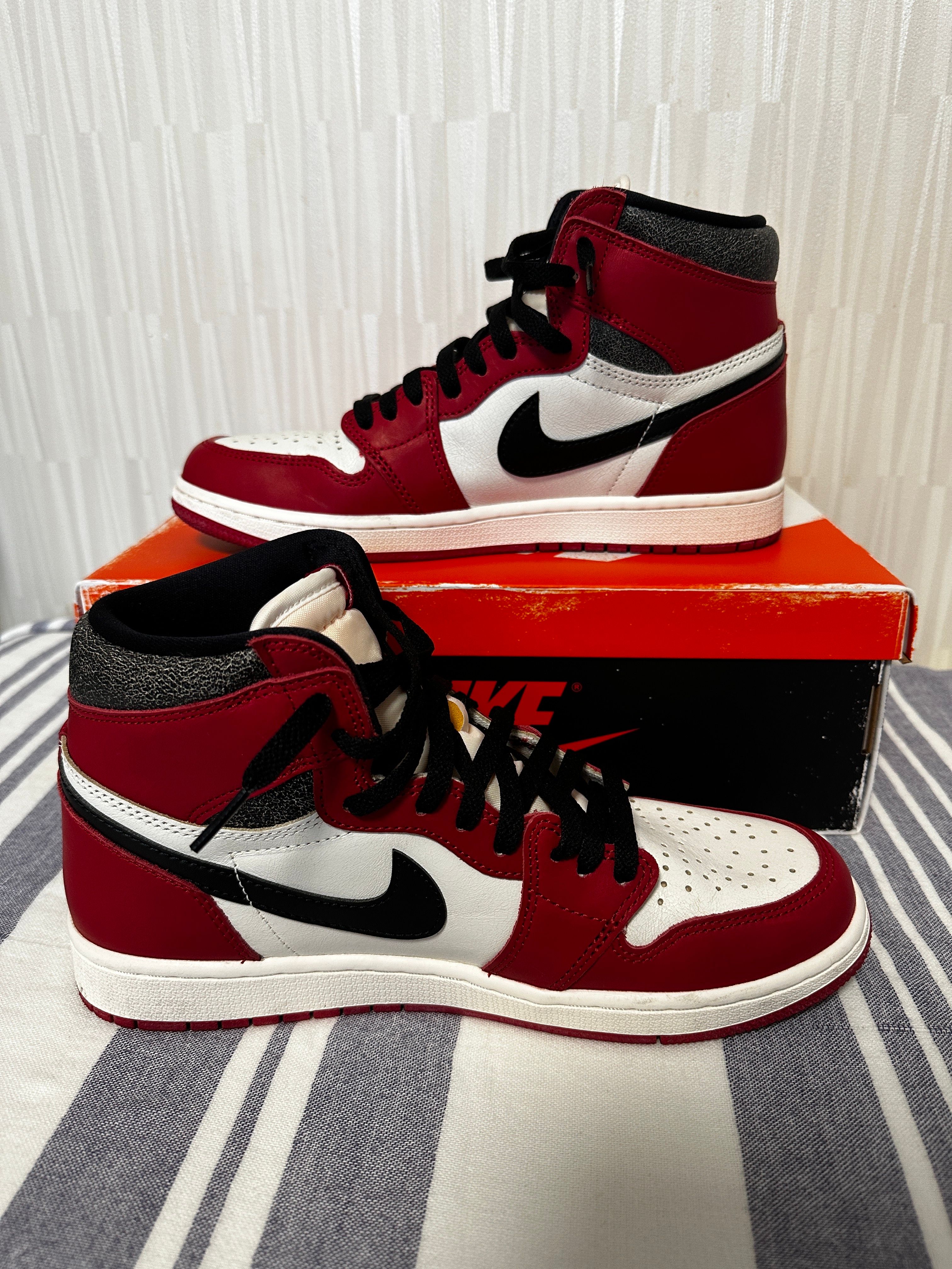 Nike Air Jordan 1 High OG "Lost & Found/Chicago"