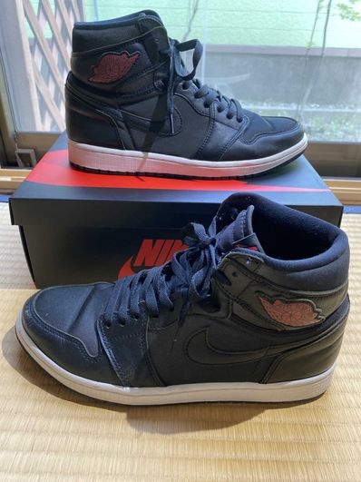 Nike Air Jordan 1 Retro High OG "Black/Metallic Silver/Gym Red"