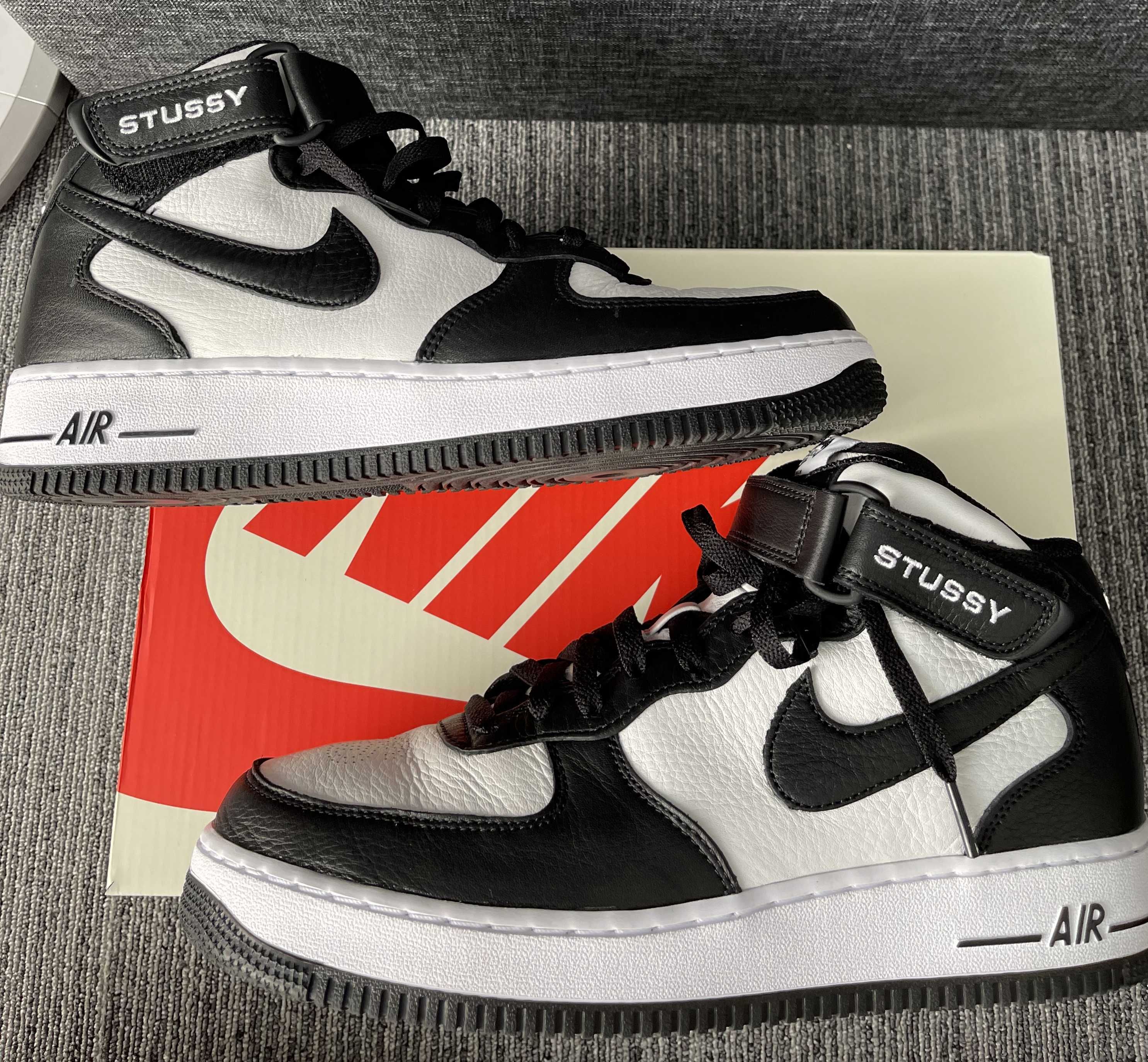 Stussy × Nike Air Force 1 Mid "Black and Light Bone"