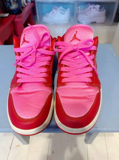 Nike Women's Air Jordan 1 Low SE "Pink Blast"