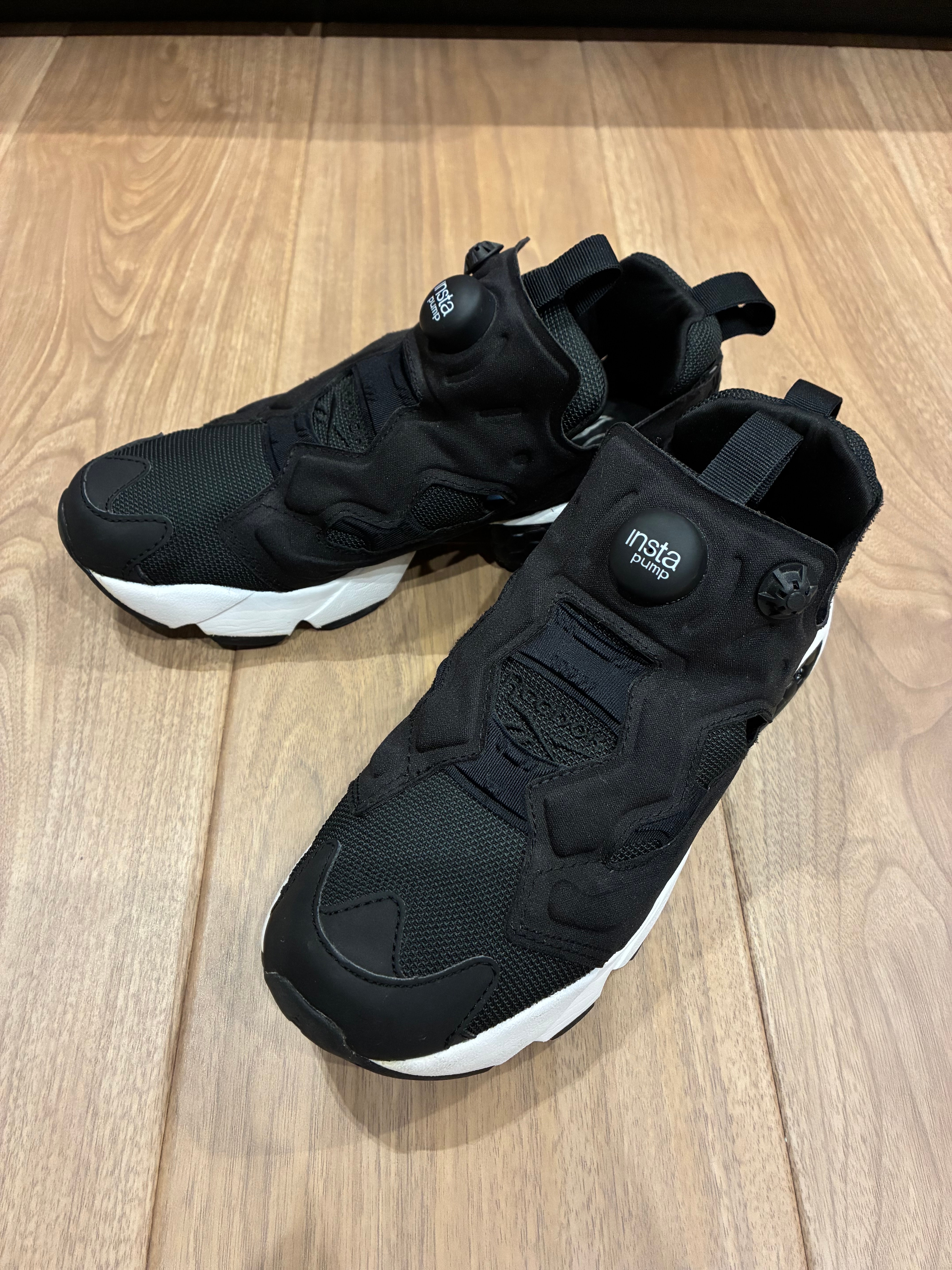 リーボック インスタポンプフューリー OG "ブラック/ホワイト"